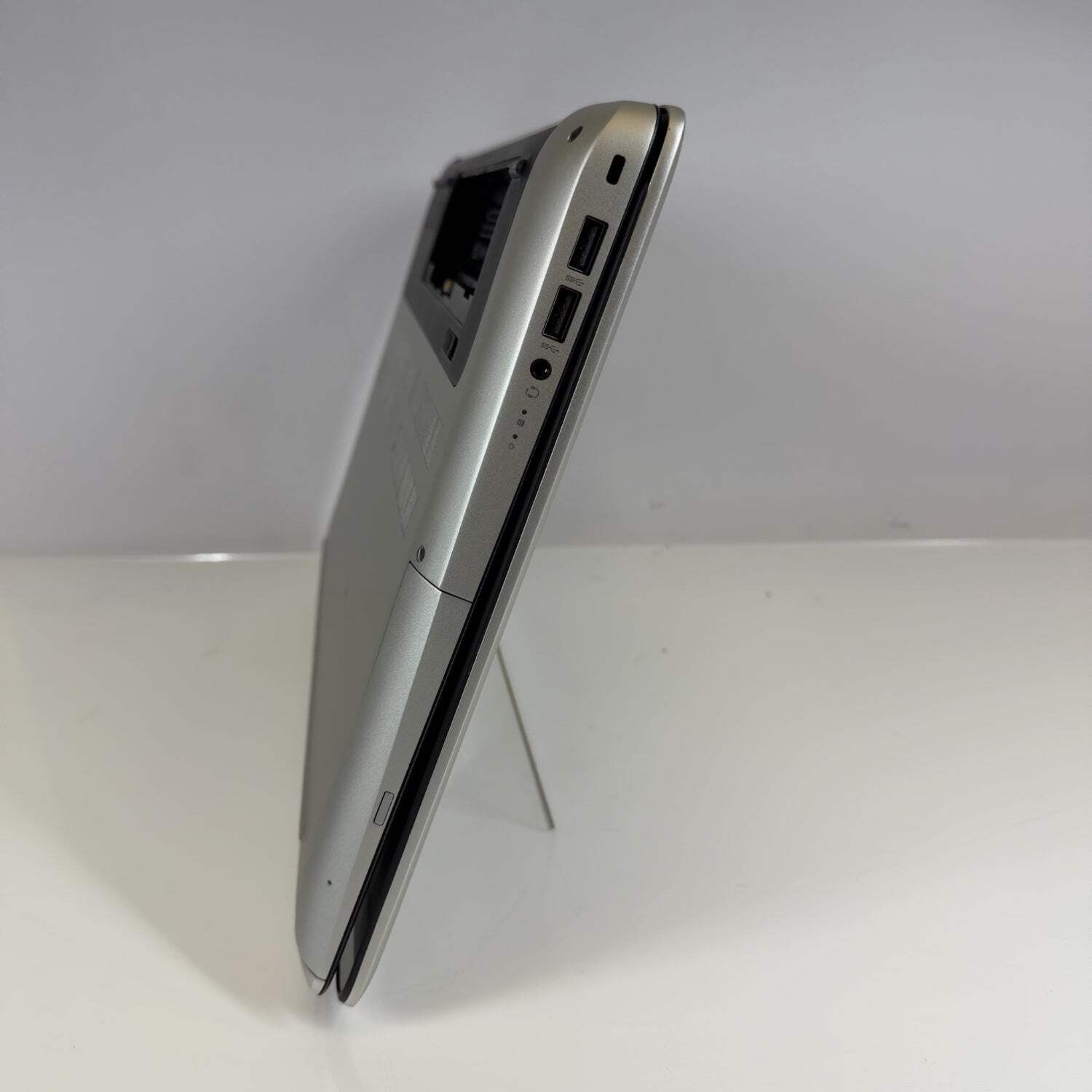 BROKEN HP Envy M7 M1W11UAR 17″ i7-6500U 2.5GHz 16GB RAM 1TB HDD GeForce940M READ
