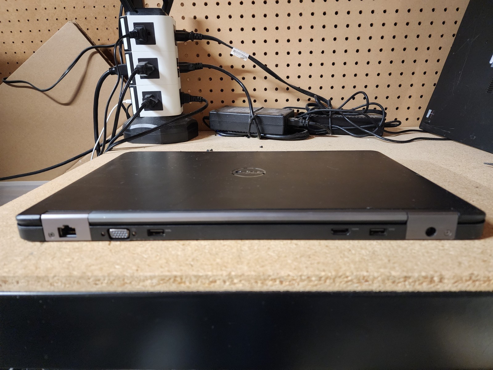 Dell Latitude E5550 i7-5600U 2.60GHz 16GB RAM No HDD/OS/Batt See Desc