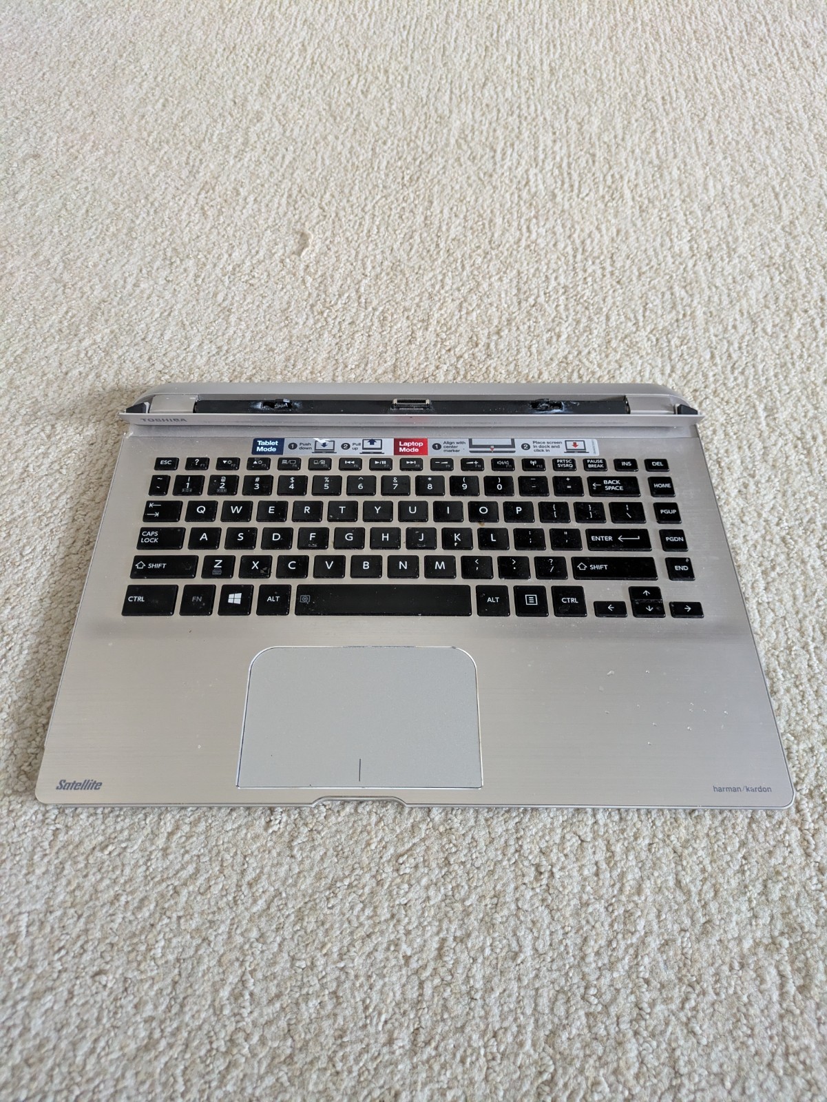 Toshiba Satellite Click 2 Pro P35W-B3220 Intel Core i5-4210u Laptop Tablet
