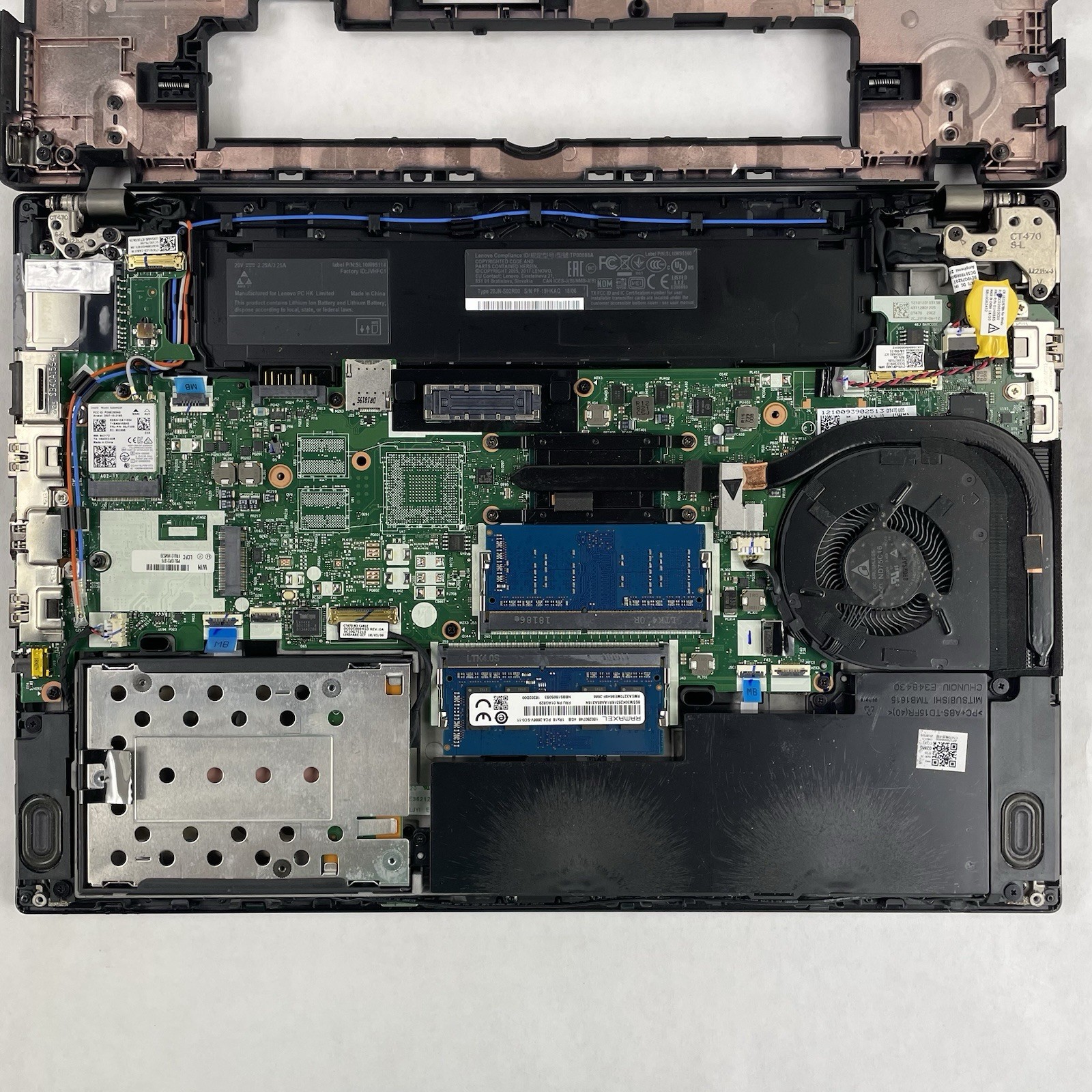 Lenovo ThinkPad T470 14″ i5-6300U 2.40 GHz 8 GB RAM No SSD/OS/AC/Battery