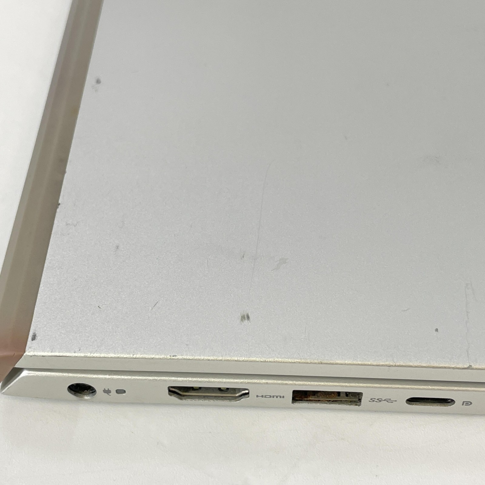 Dell Inspiron 5502 15.6 Silver FHD i7-1165G7 2.80GHz 12GB 512GB SSD Good