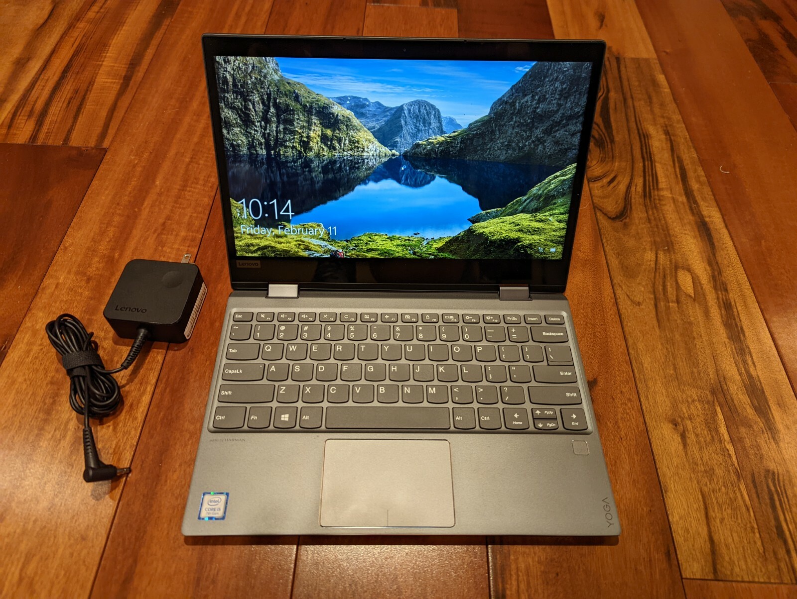 Lenovo Yoga 720 12.5″ (128GB, Intel Core i5 7th Gen., 3.10 GHz, 8GB) laptop