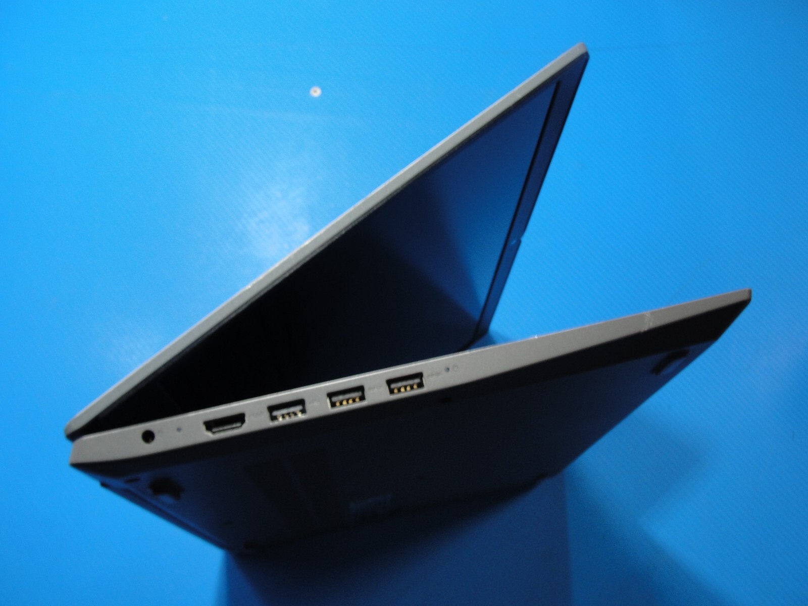 Lenovo IdeaPad 3 15ADA05 15.6” FHD AMD Ryzen 3 3250U 2.6GHz 8GB 128GB SSD