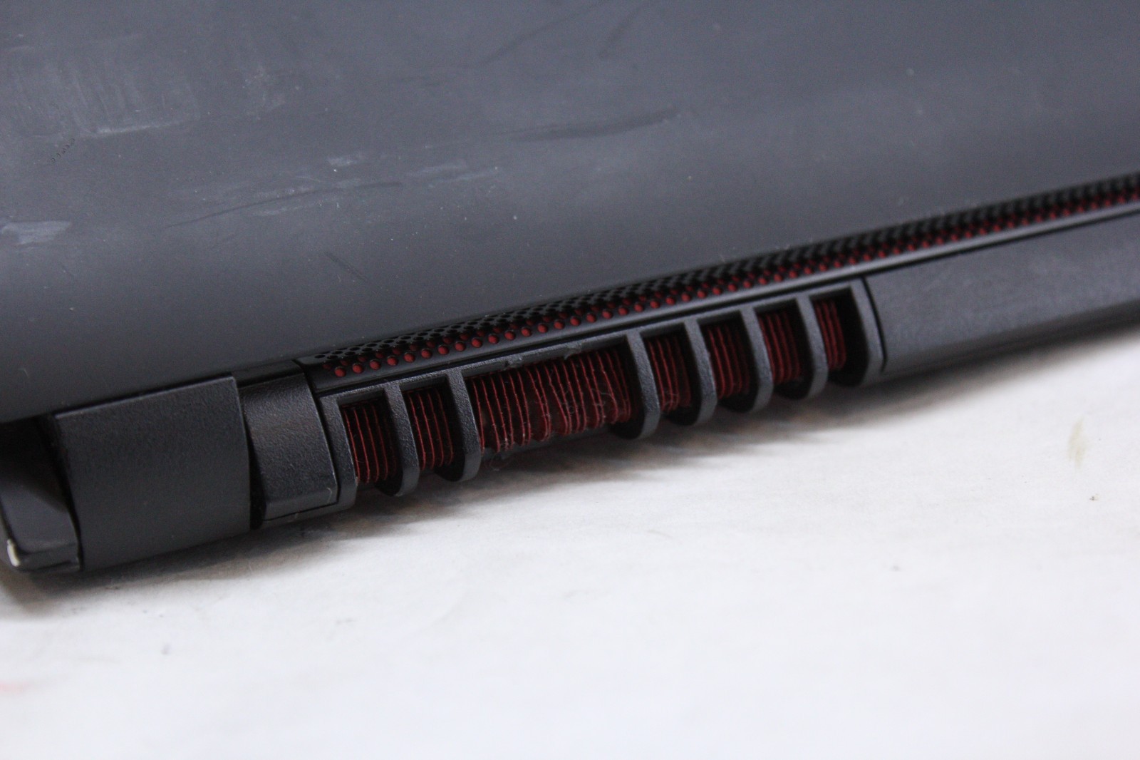 Dell Inspiron 7559 |Dead Bat, No SSD, Case Dmg, LCD Issue| i5-6300HQ, 8GB, 960M
