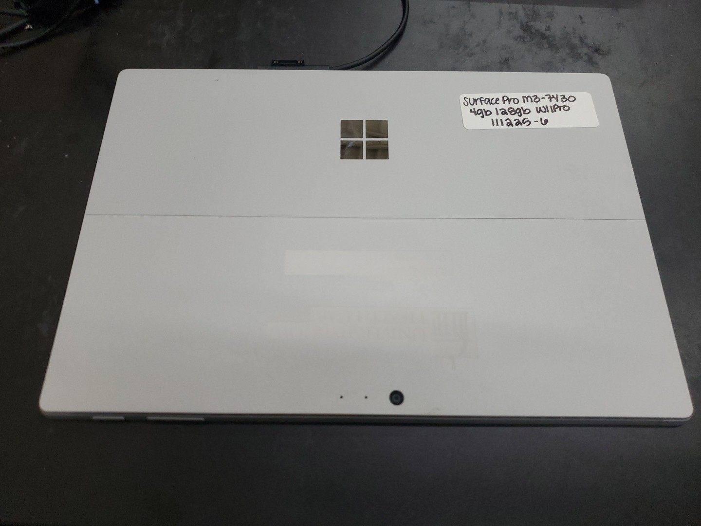 Microsoft Surface Pro (M3-7Y30, 4gb RAM 128gb SSD, W11Pro) 111225-6