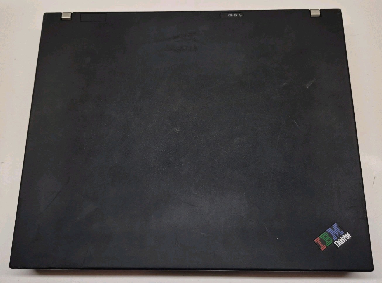 IBM ThinkPad T60 2.5GB/60GB/DVD/Intel T2400 @1.83GHz/Windows XP Laptop Bundle A2
