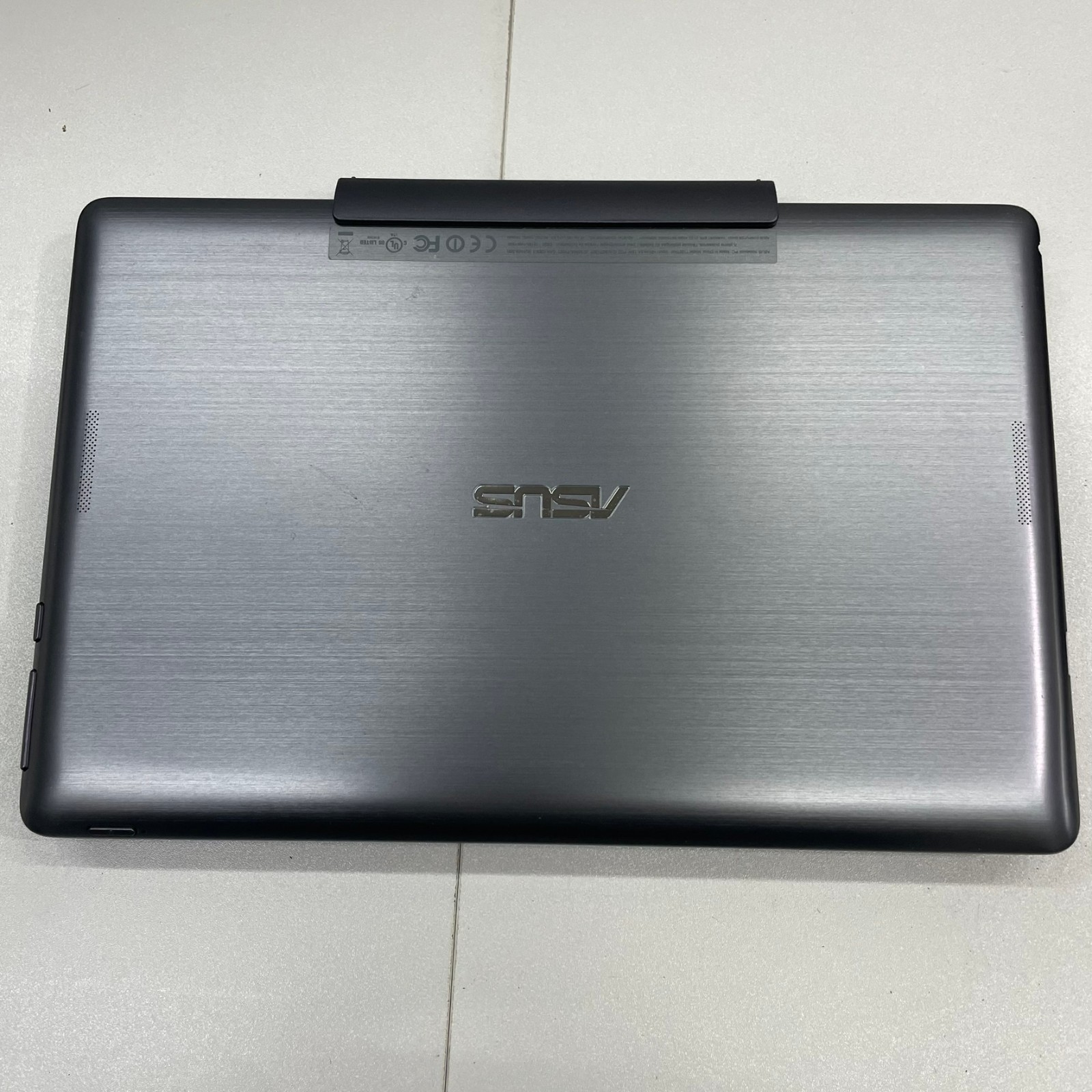 ASUS Transformer Book T100TAM – Atom Z3775 – 2GB – 32GB eMMC + 500GB HDD – 10.1″