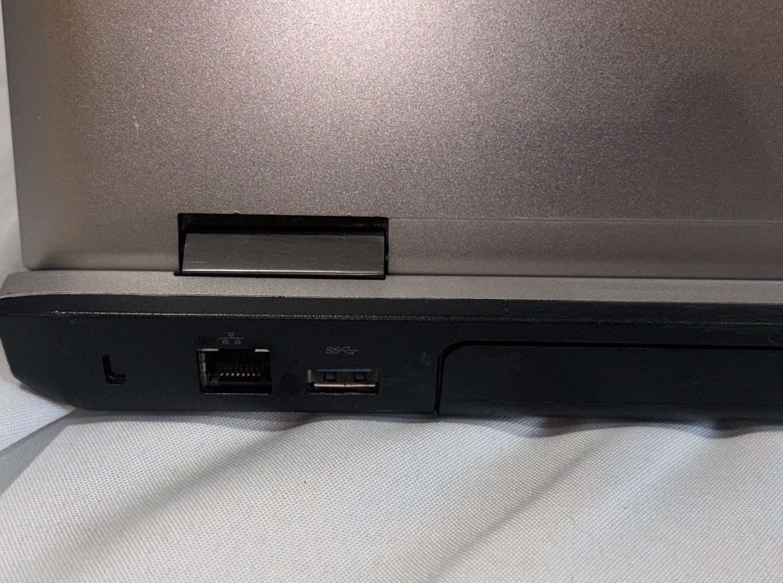 UNTESTED – Dell Vostro 3550 Laptop – FOR PARTS OR REPAIR – AS-IS