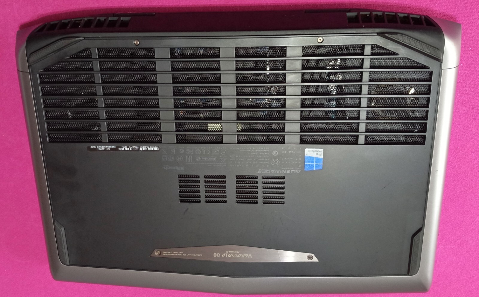 Alienware 17 “Ranger” i7-4900mq 2.8-3.8Ghz 16GB 256GB SSD NVIDIA P4200 FHD AX200