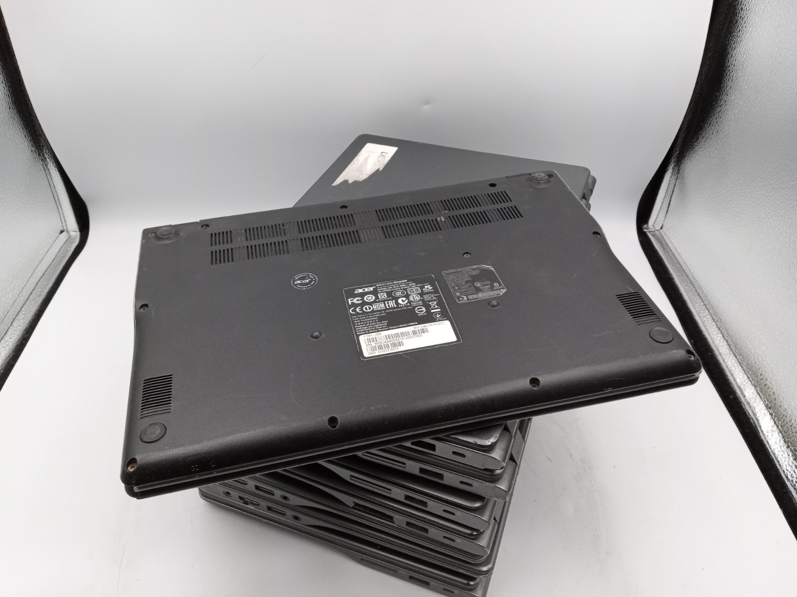 Lot of 8 – Acer C720 11.6″ Chromebook Laptops * FOR PARTS * VARIOUS ISSUES -RR