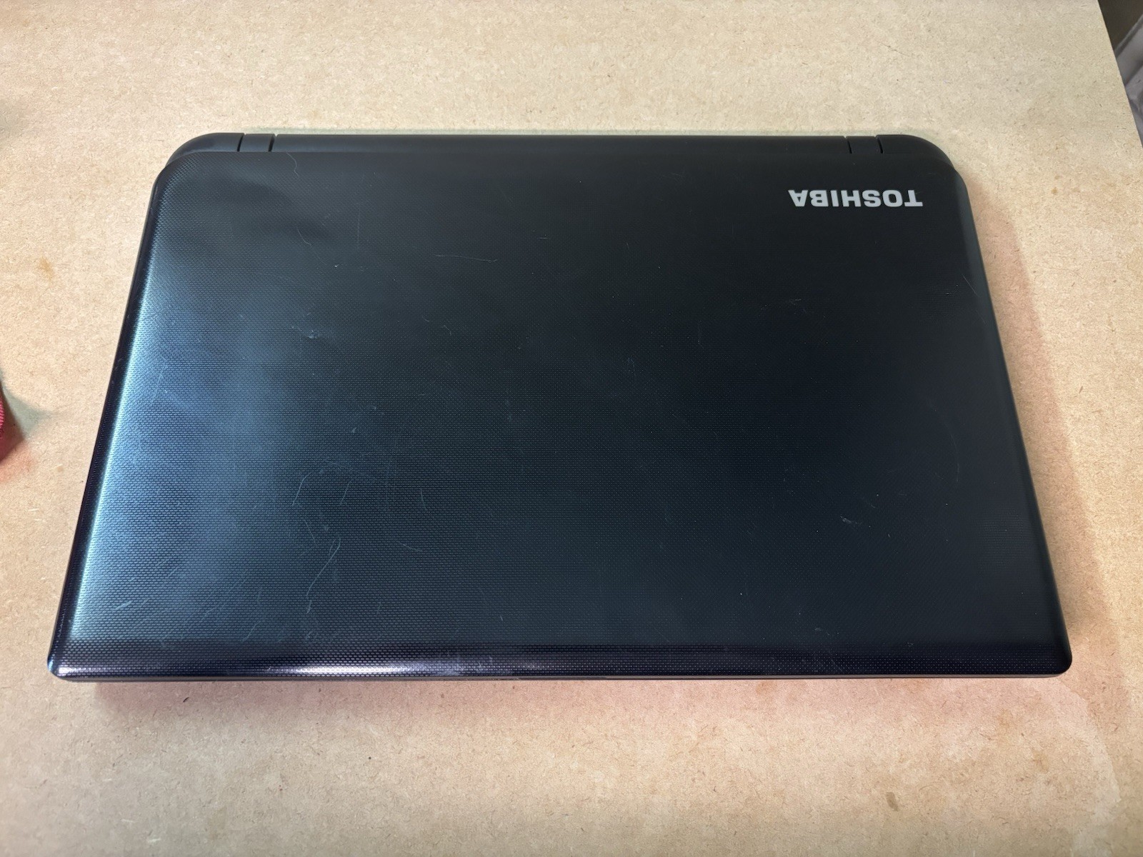 Toshiba Satellite C55 Laptop Intel i3-4005U 4GB 750GB HDD LINUX