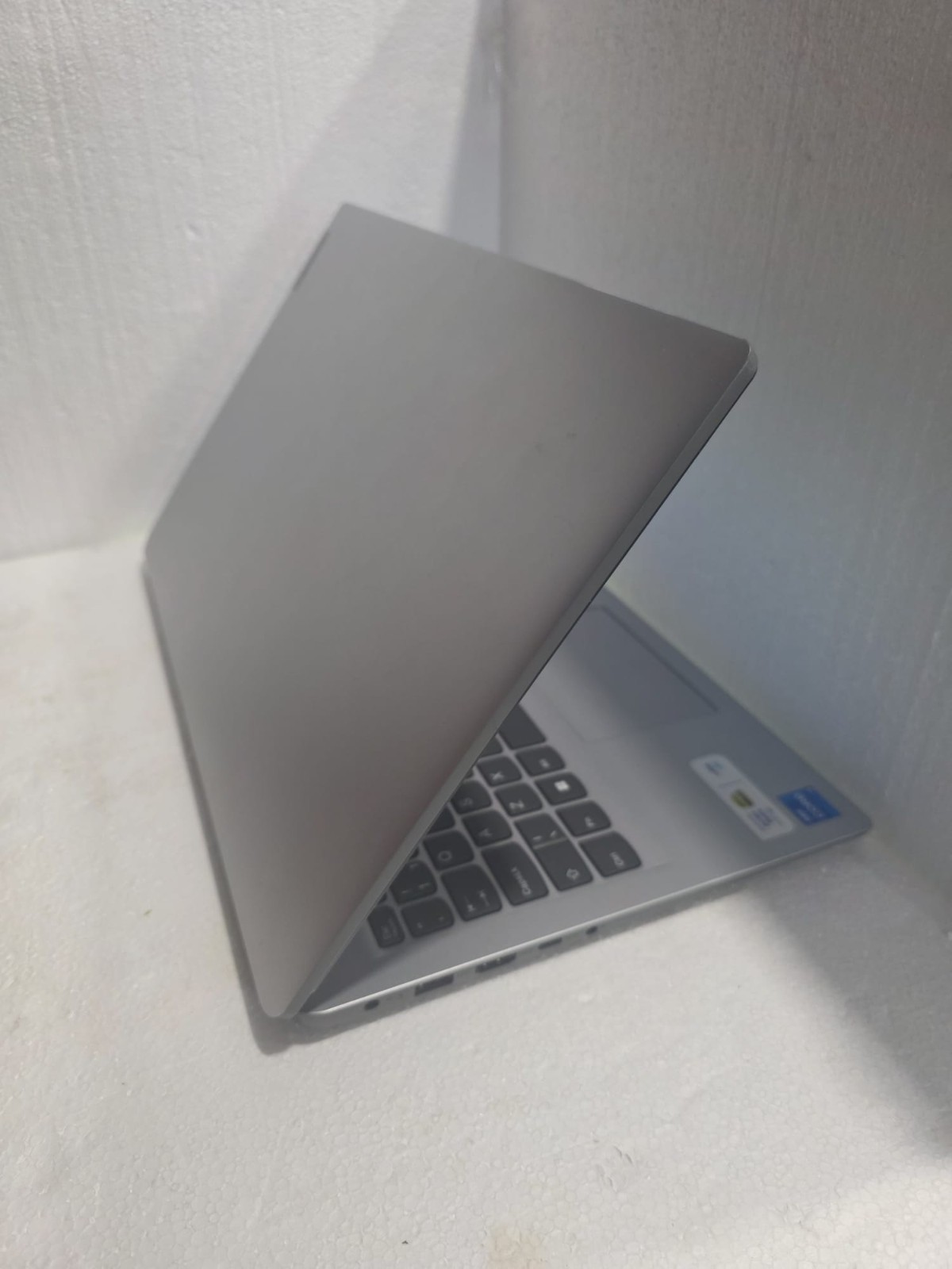 Lenovo Ideapad 1 15 – Core i5 12th Gen – 512GB, 8gb – Intel UHD Graphics