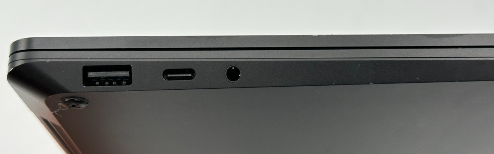 MICROSOFT SURFACE LAPTOP 3 CORE i7-1065g7 @ 1.30Ghz 16GB RAM 245GB SSD (lp580)