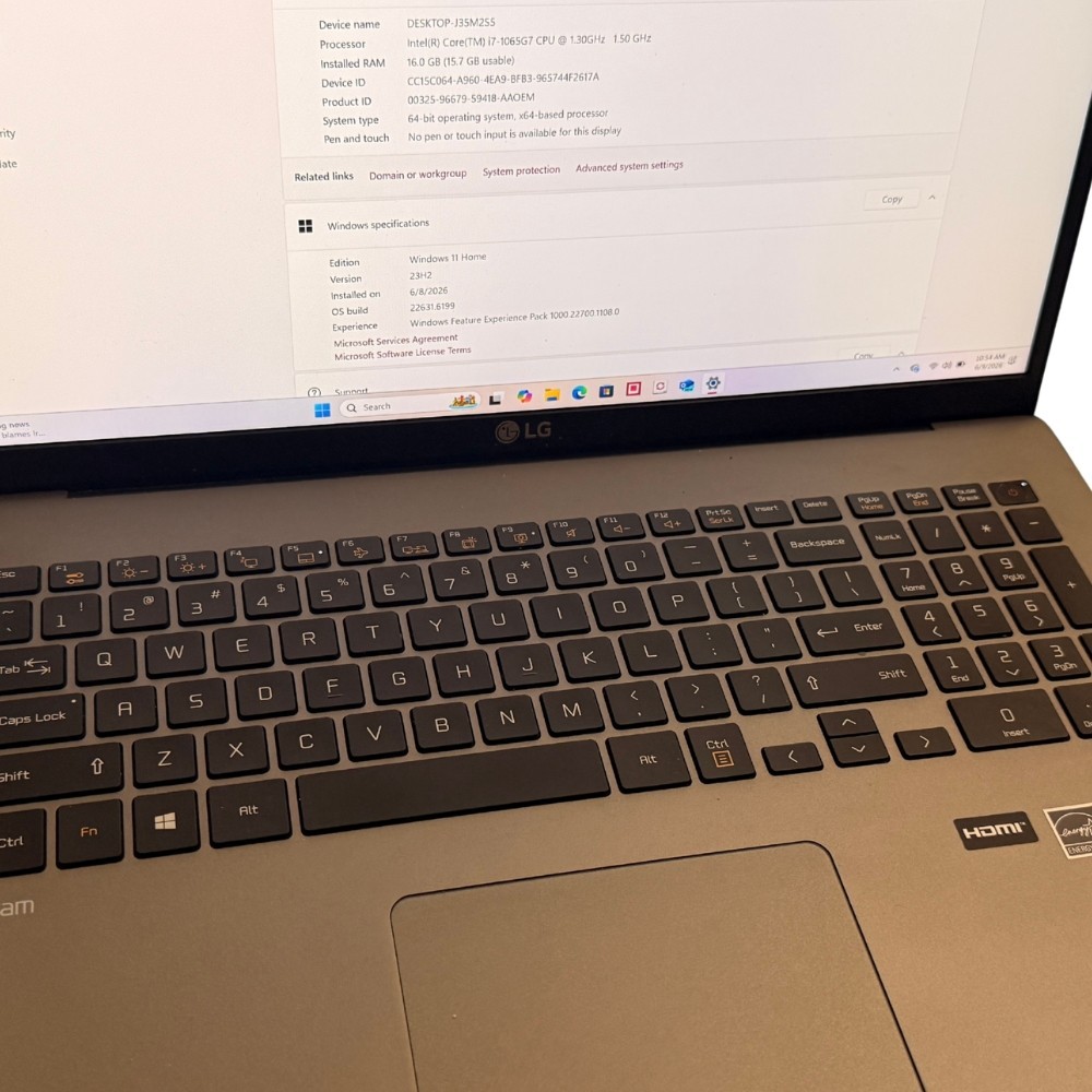 LG Gram 17″ Ultra-Lightweight Laptop i7-1065G7 16GB 512GB SSD Win 11 17Z90N