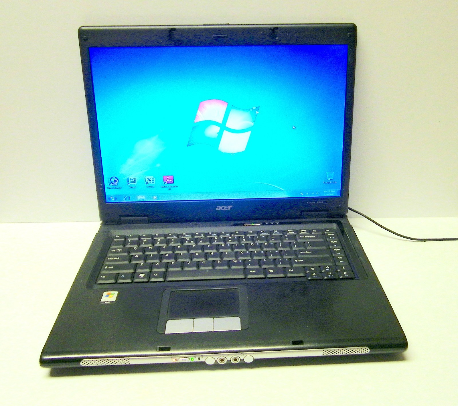 Acer Aspire 5515 – AMD Athlon 1.60GHz CPU/160GB HD/3 GB RAM/Windows 7 – Charger