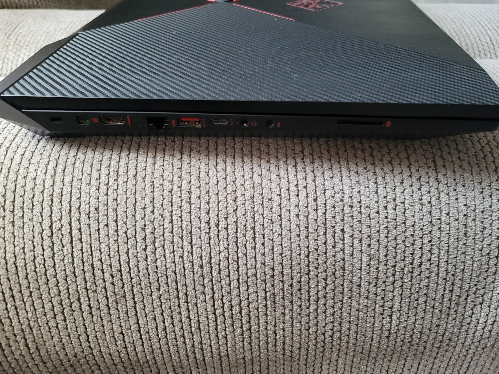HP OMEN 17 in Gaming Laptop i5-8300H |GTX 1050 16GB RAM | 256GB SSD | 1080p FHD
