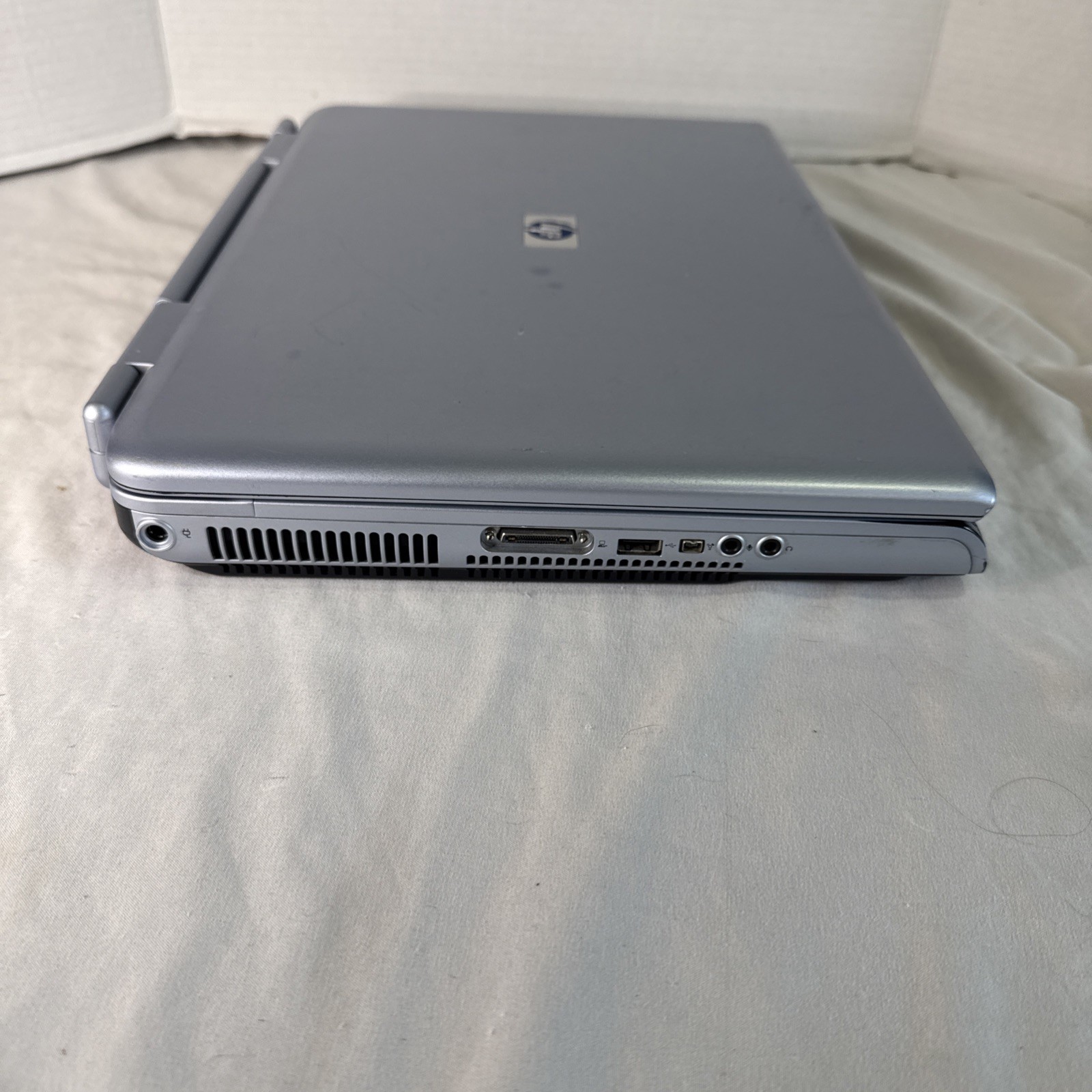 HP Pavilion Intel Pentium 4 w/ 512mb Ram & 160GB HD Windows XP Gaming Laptop