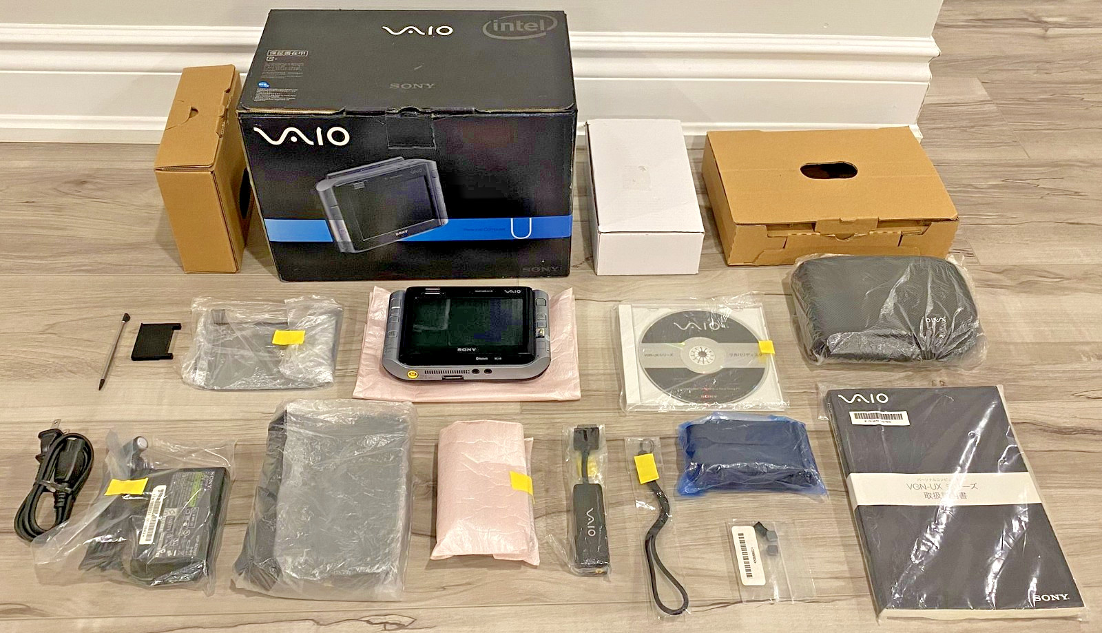 Sony VAIO VGN-UX50 Ultra-Mobile Personal Computer (UMPC), Full Collectors Kit