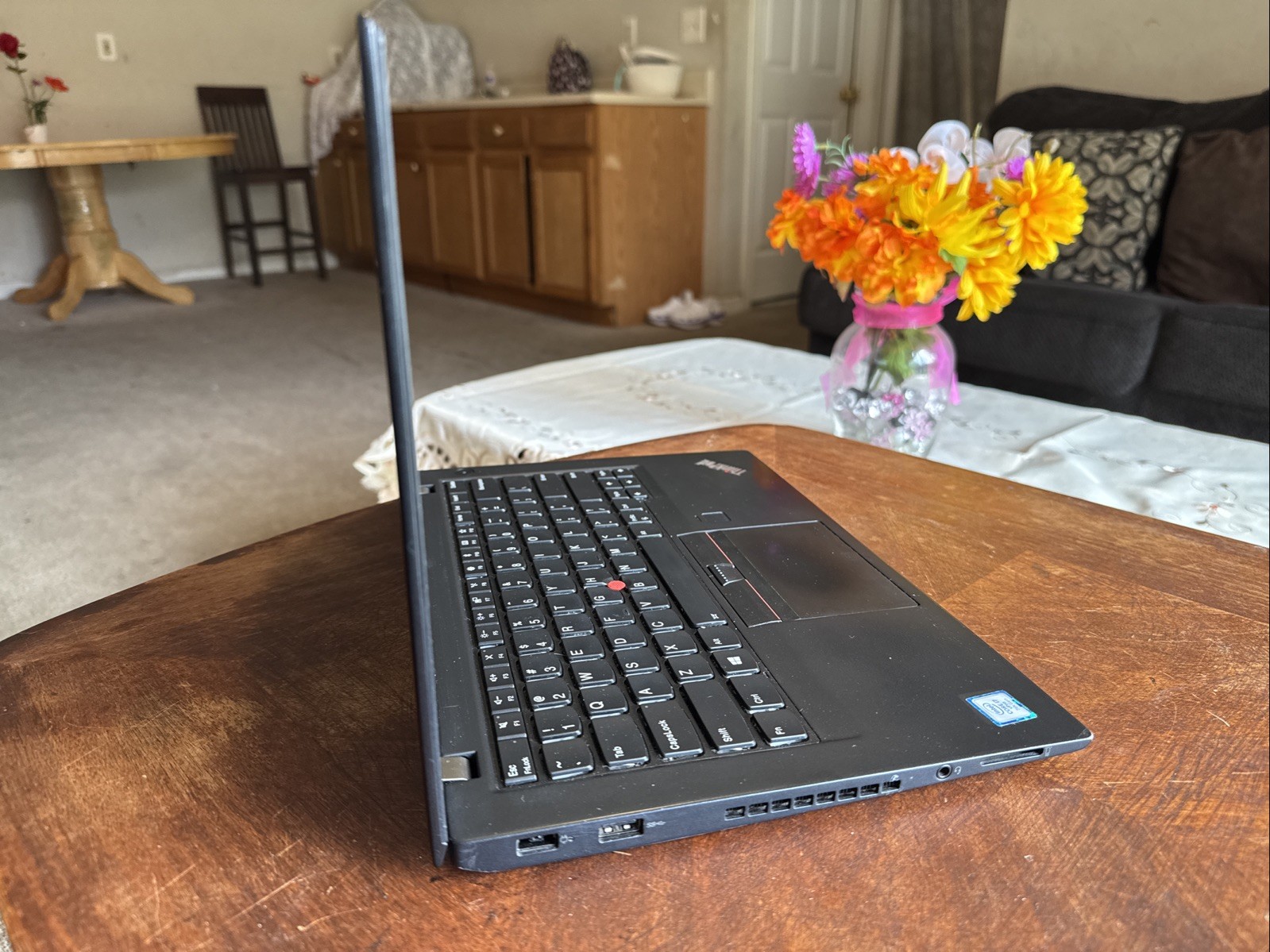 Lenovo ThinkPad T470s 14″ Intel i7-6600U 8GB Ram 256 SSD Laptop Win 10 w/Office