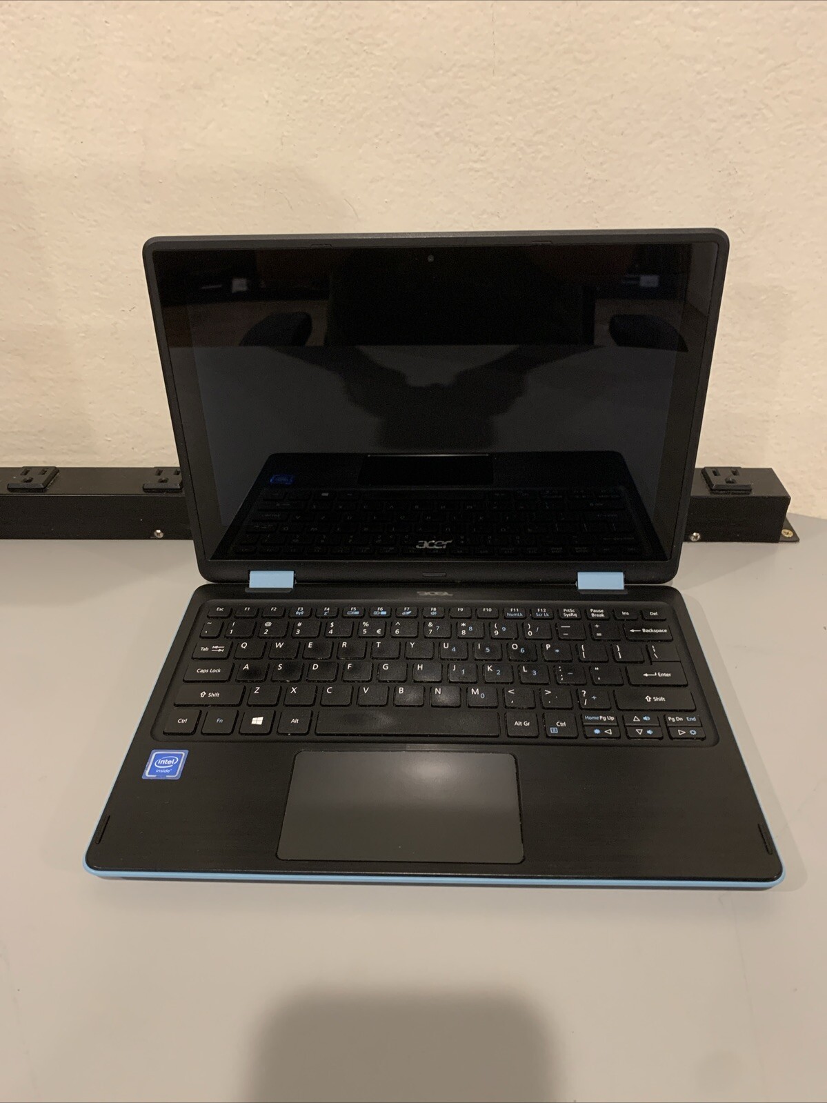 Acer Spin 1 SP111-31-C2W3 Touchscreen Convertible Laptop Needs Battery