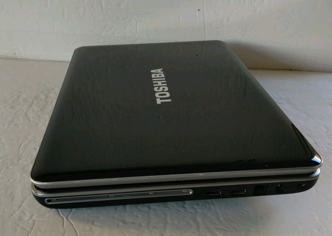 TOSHIBA SATELLITE A505D-S 15.6″ 500GB 8GB AMD Turion X2 Ultra 2.30 GHz Win 7 PRO