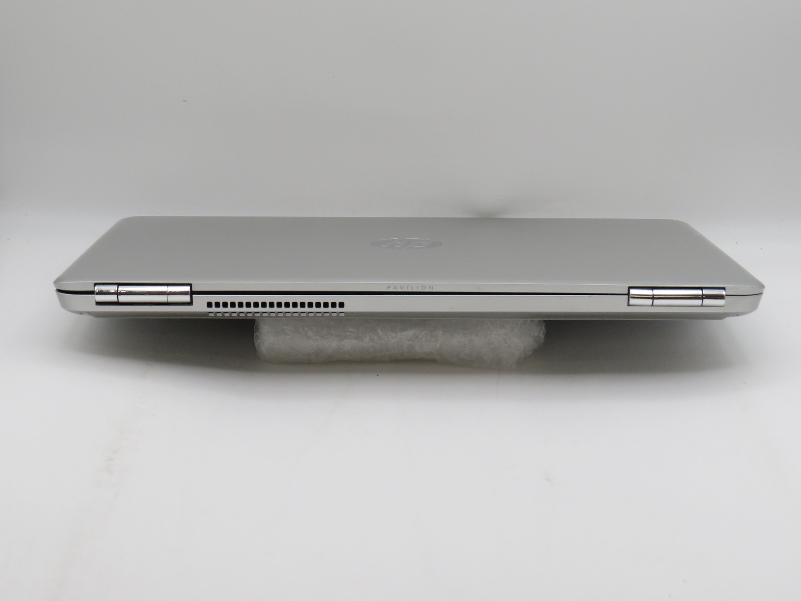 HP Pavilion | i5-7200U @ 2.5GHz | 12GB DDR4 | 15.6″ | No HD/OS/AC/Battery