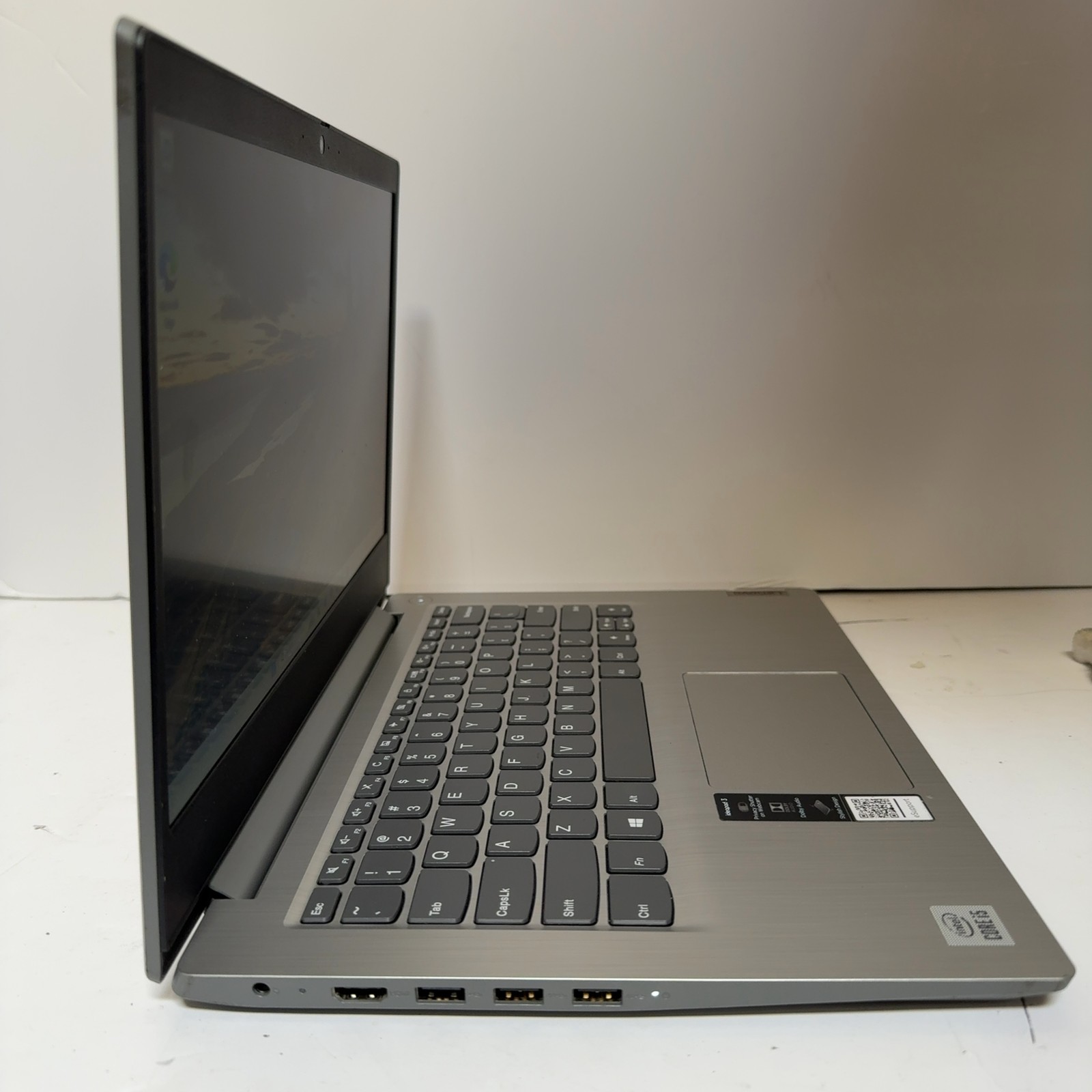 Lenovo IdeaPad 3 14IML05 14″ i5-10210U 20GB RAM 256GB NVMe SSD Win 11 Pro