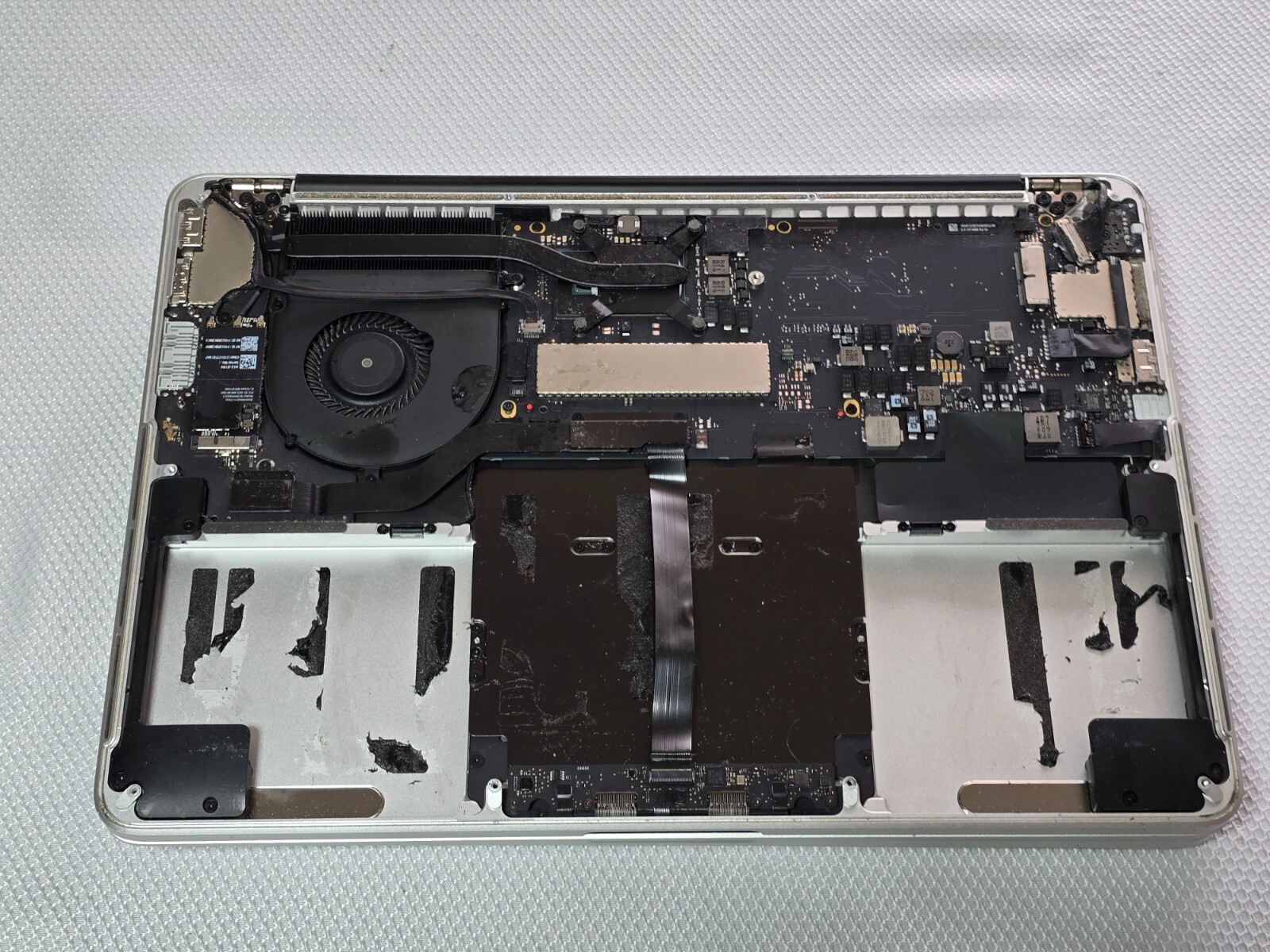 LOT OF 2- APPLE MACBOOK PRO A1502