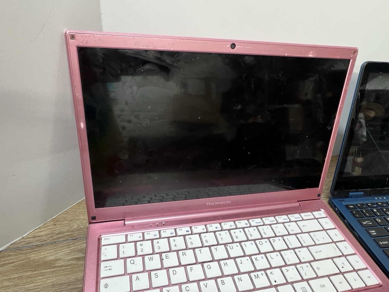 Lot of 2 Laptops As-Is For Parts Thomson WWX14C4PK64-P Gateway GWTC116-2BL 64gb
