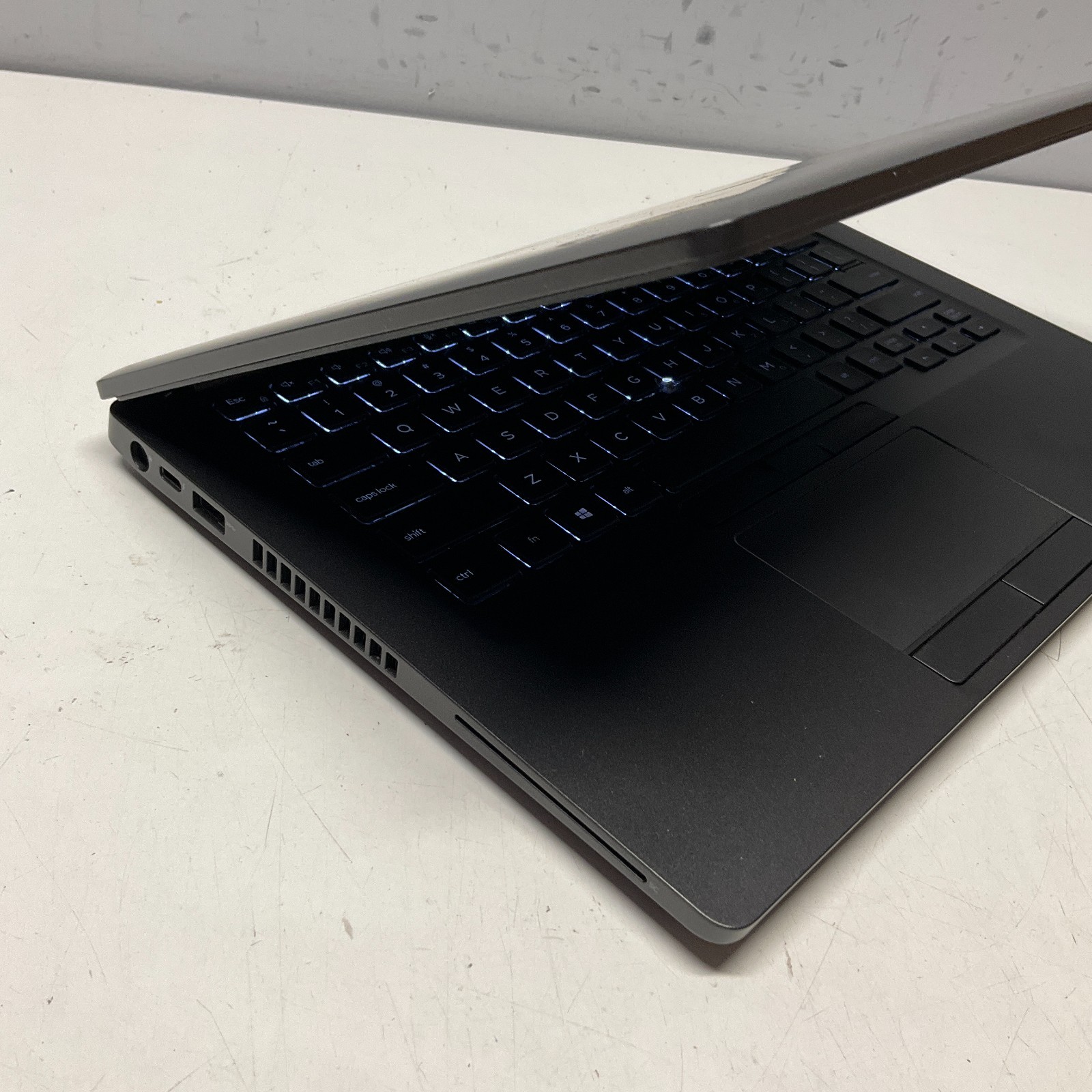 Dell Latitude 5401 Laptop i7 9850H 2.60GHZ 14″ FHD 8GB 256GB SSD Win 11 Pro BIOS