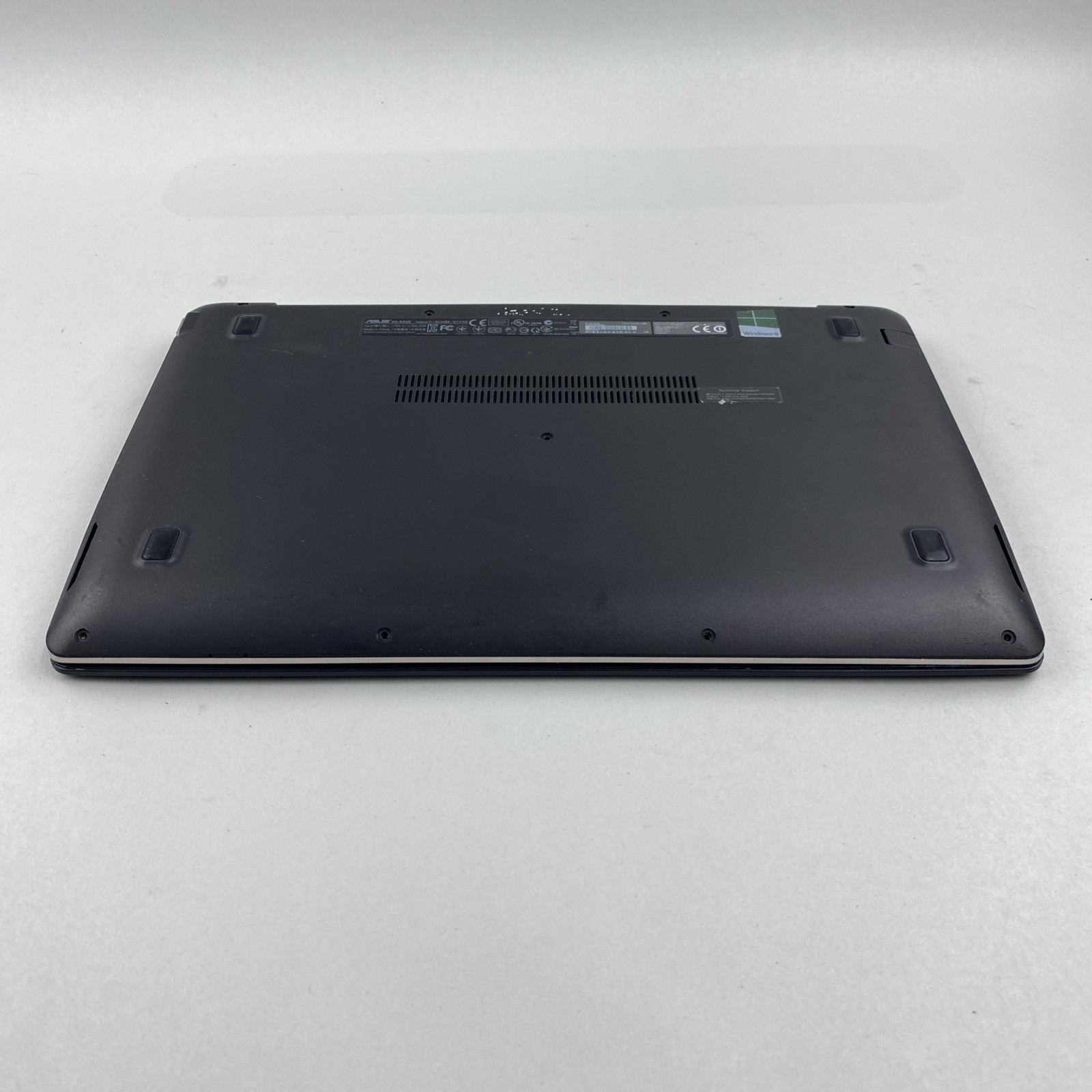 ASUS X202E Intel Core i3-3217U 1.80GHz 4GB RAM 11.6″ No Battery No HDD No OS