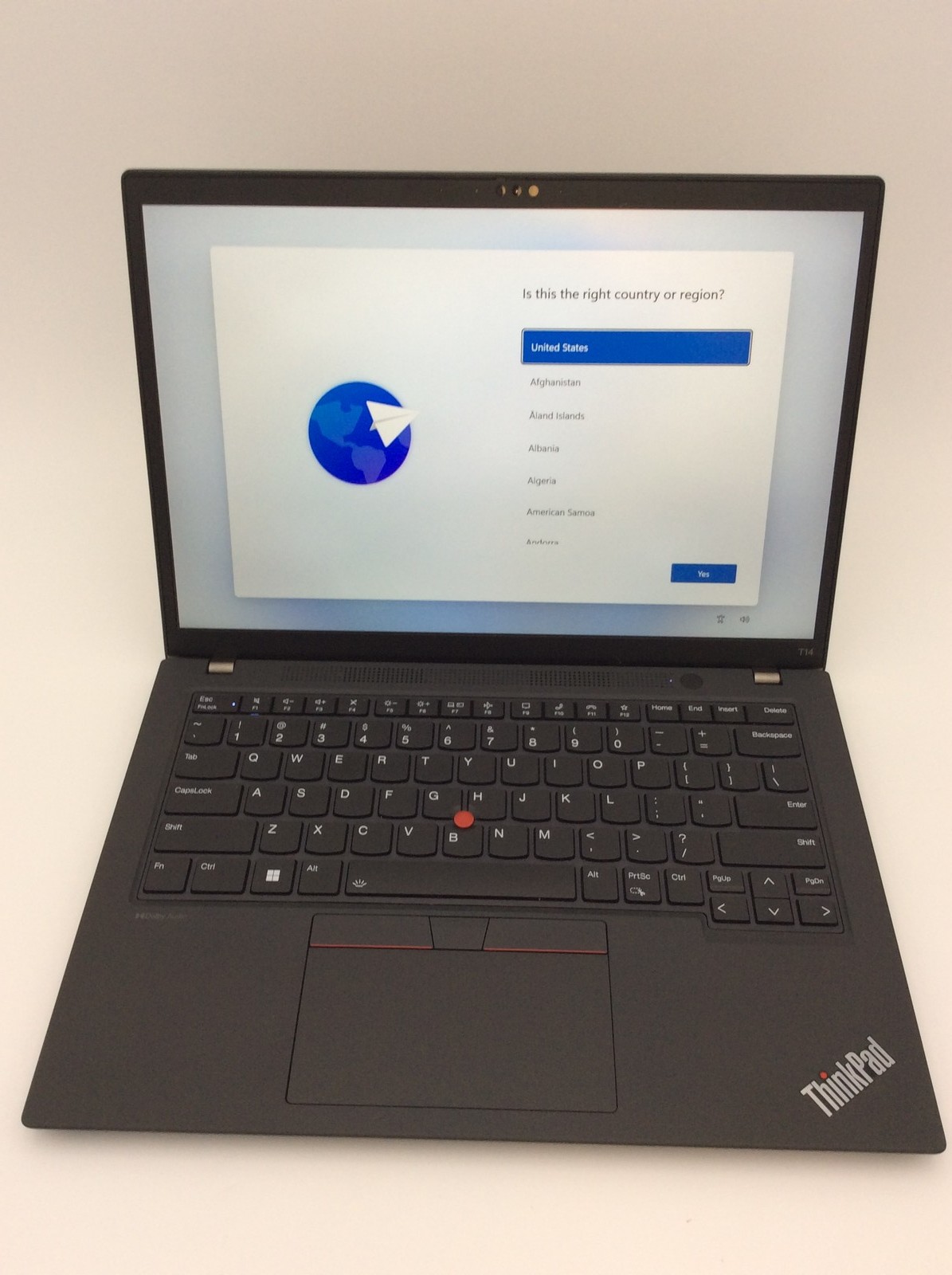 Lenovo Thinkpad T14 G4 iCi7-1370P 14″16GB RAM 1TB SSD Windows11 (GOOD)