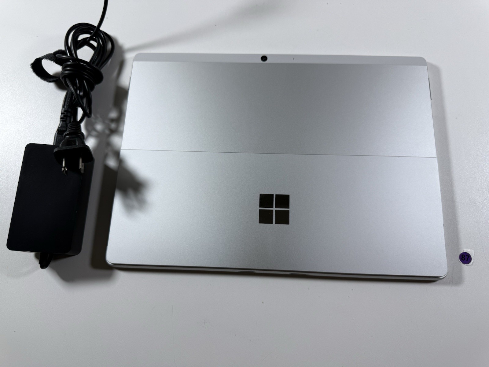 Microsoft Surface Pro 8 (1982) i5-1145G7 – 16GB RAM – 256GB 120Hz – Win 11 Pro