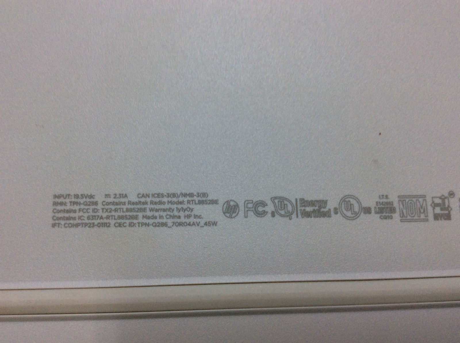 HP 15-dw0081wm 15.6″ Pentium Silver / 4gb RAM / 256gb LAPTOP W/ CHARGER