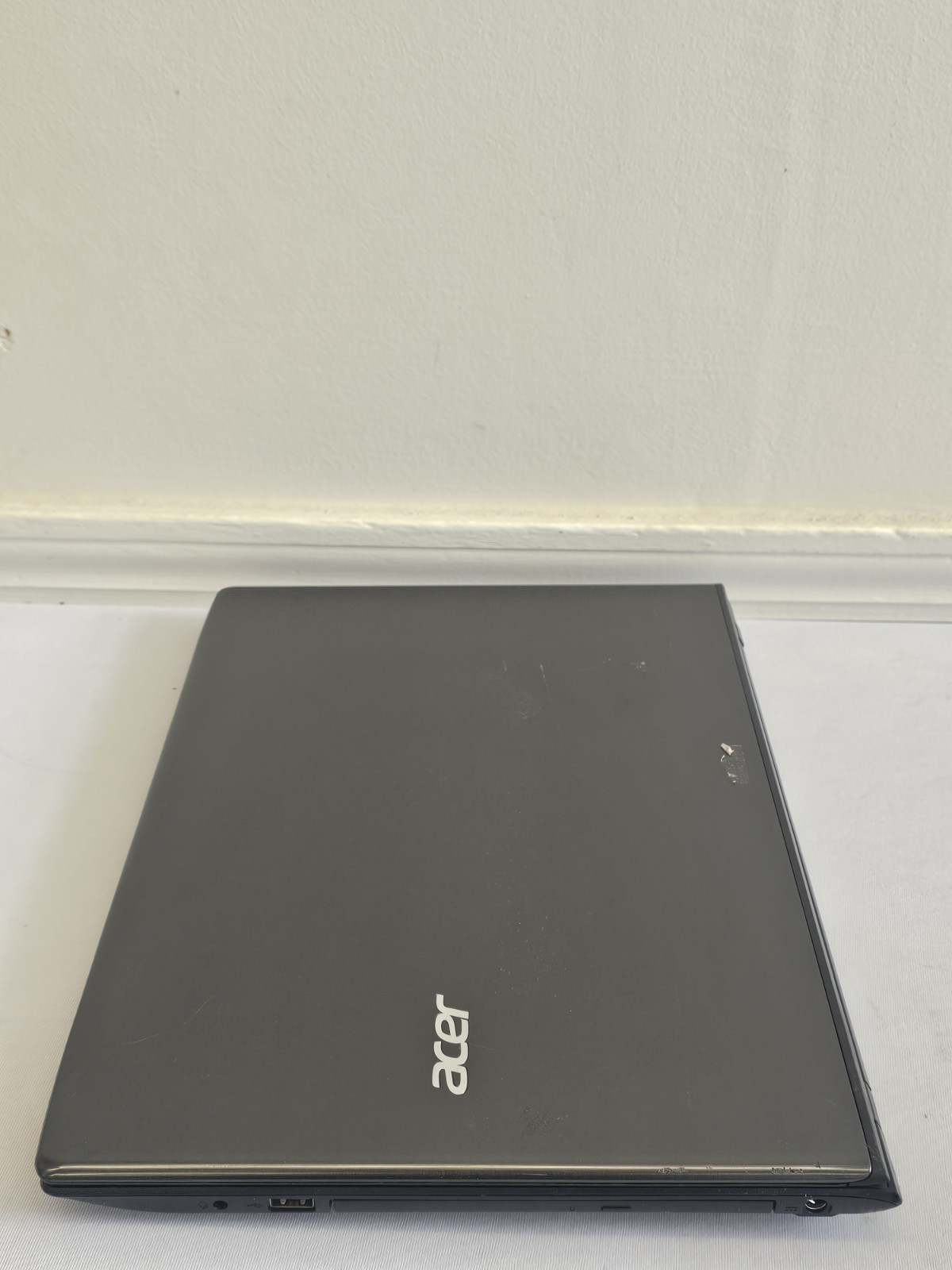 Acer Aspire E5-576-392H Laptop – Intel i3 Gen 8 – 6GB RAM – 320GB HDD – READ