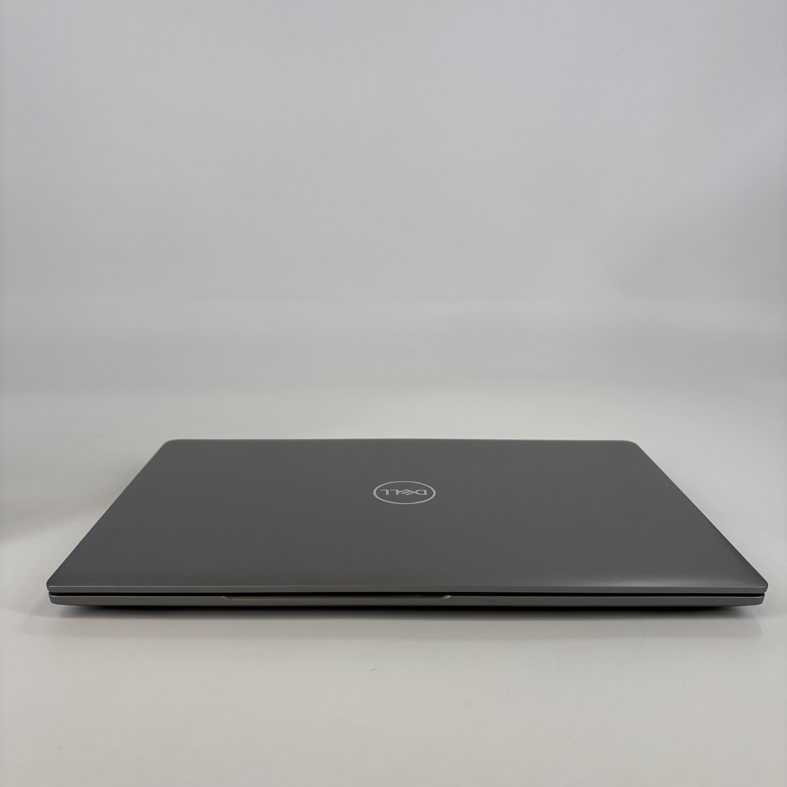 Dell Precision 3590 15.6″ FHD Intel 16 Core Ultra 7 155H 64GB 2TB SSD Excellent