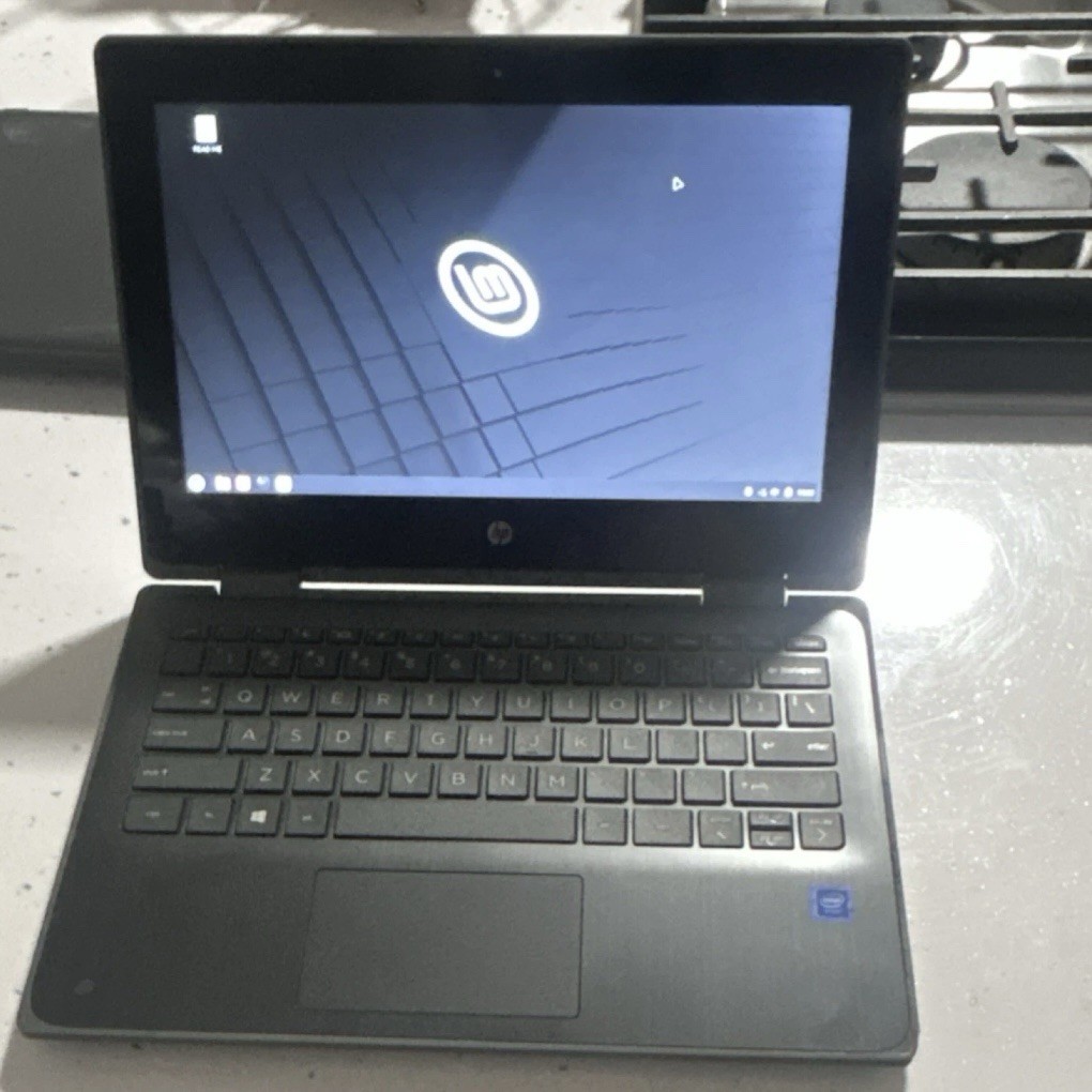 LAPTOP HP ProBook x360 11 G5 EE 11.6″ Touchscreen 2-in-1 4GB 128GB SSD Linux