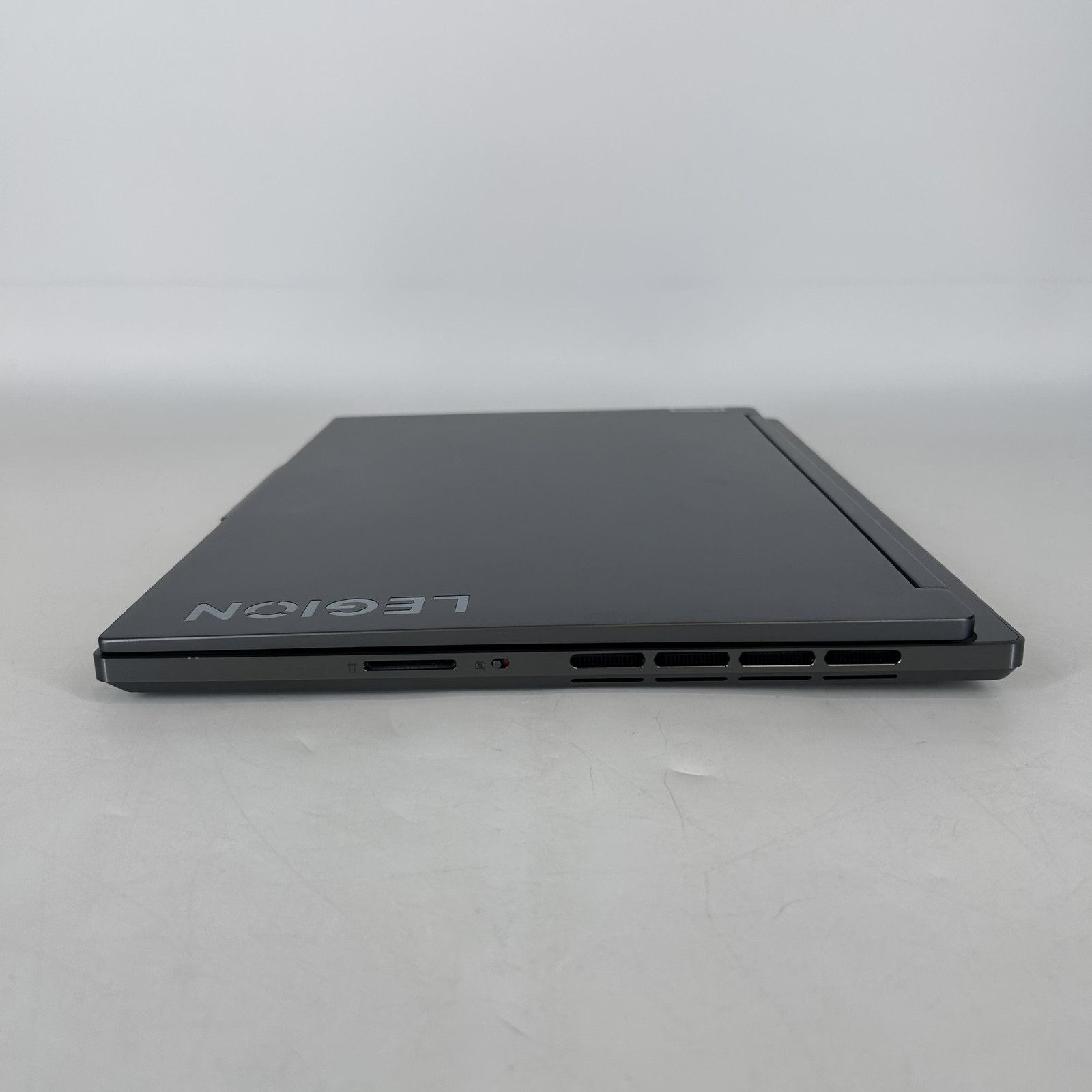 Lenovo Legion Slim 7 16 QHD+ Ryzen 7 7840HS 32GB 1TB RTX 4060 BAD USB-C PORTS