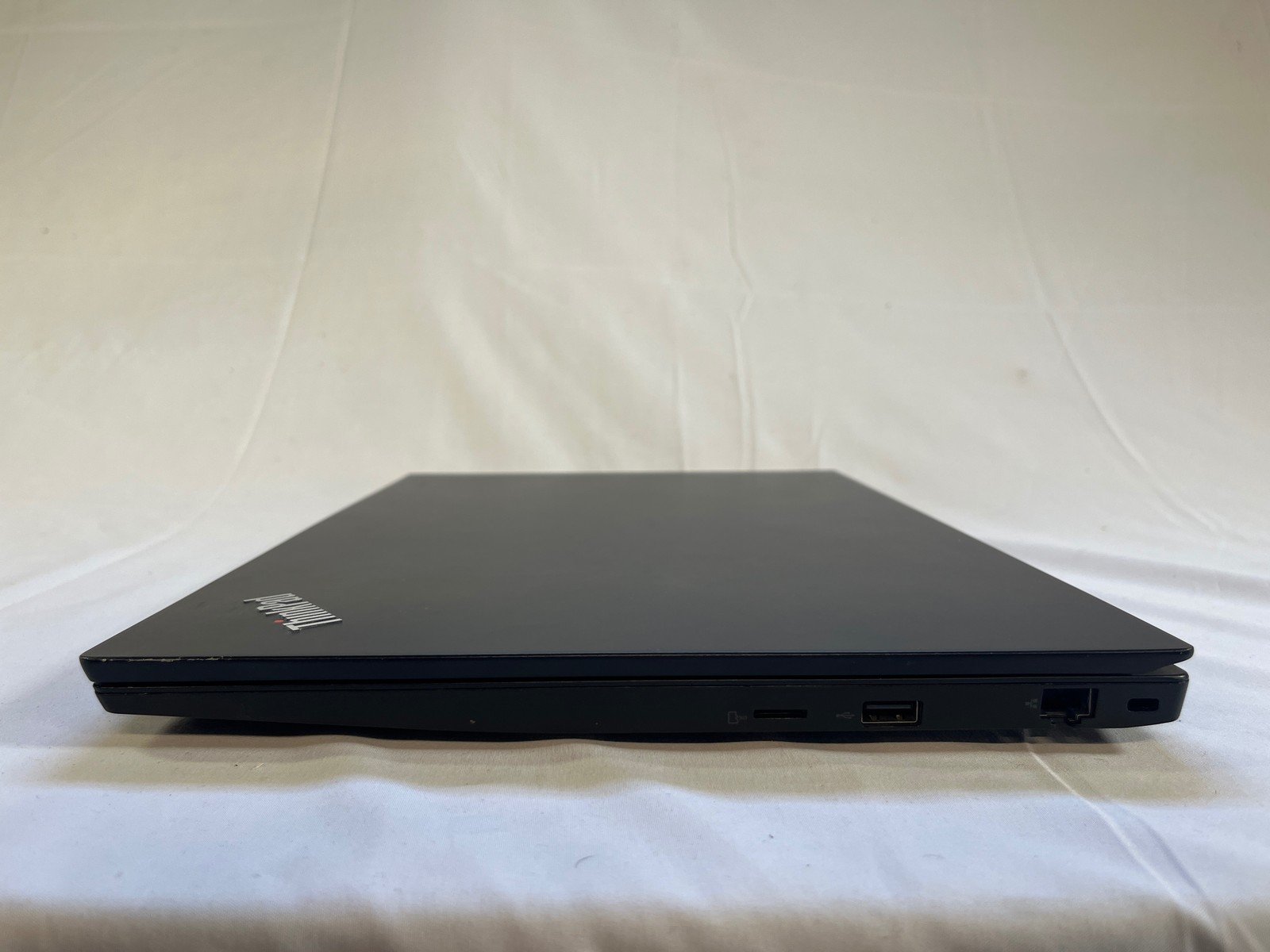 Lenovo ThinkPad E590 Intel Core i5-8265U 8 GB 256GB SSD 15.6″