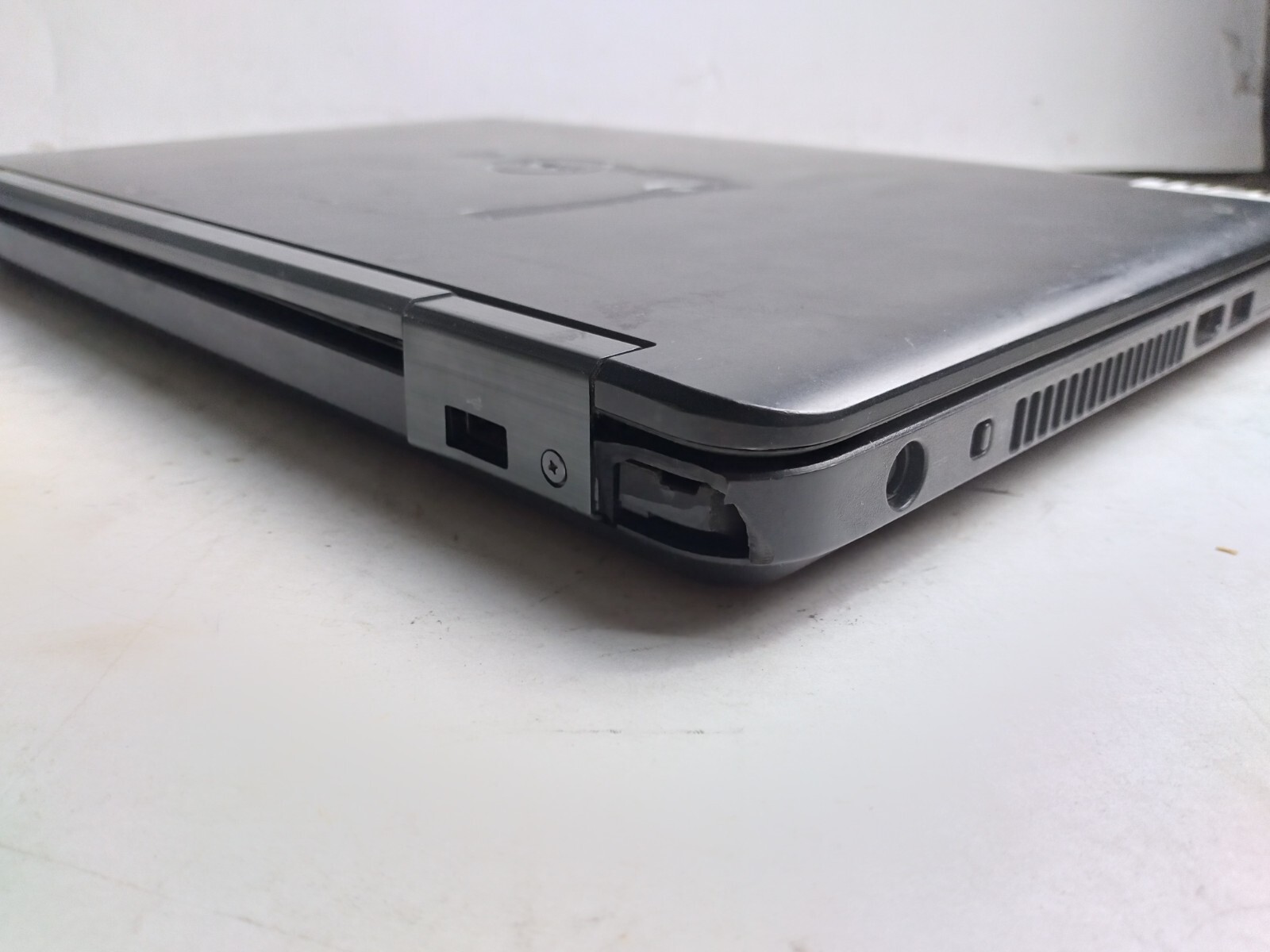 Dell Latitude E5440 w/i3-4010U, 4GB RAM, 14″ Laptop for Parts/Repair