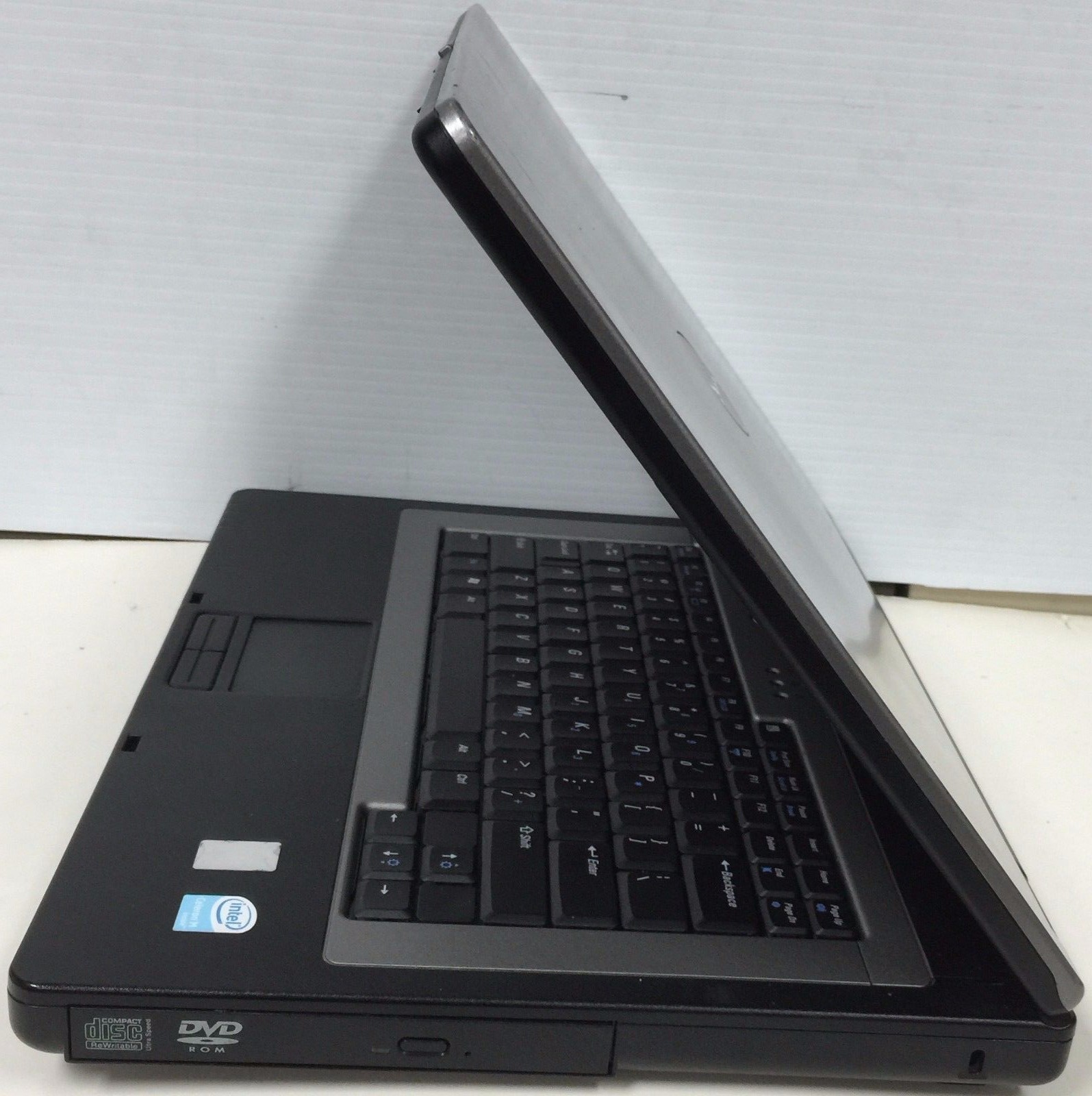 Dell Inspiron B130 14″ Intel Celeron M 1.40GHz 1GB DDR2 40GB HD