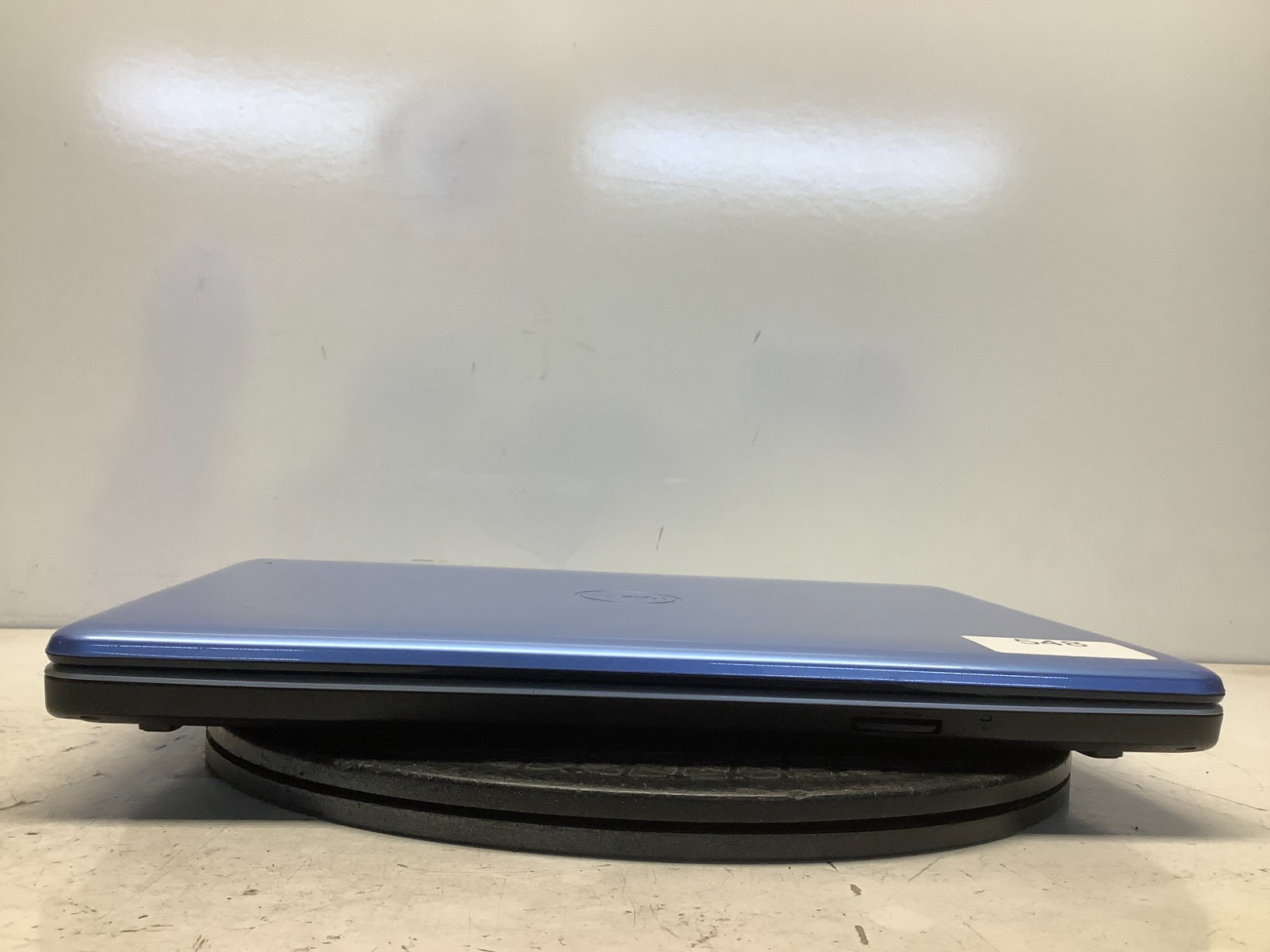 Dell Inspiron 1440 Intel Pentium Dual-Core T4400 2.2GHz 4 GB NO HDD READ