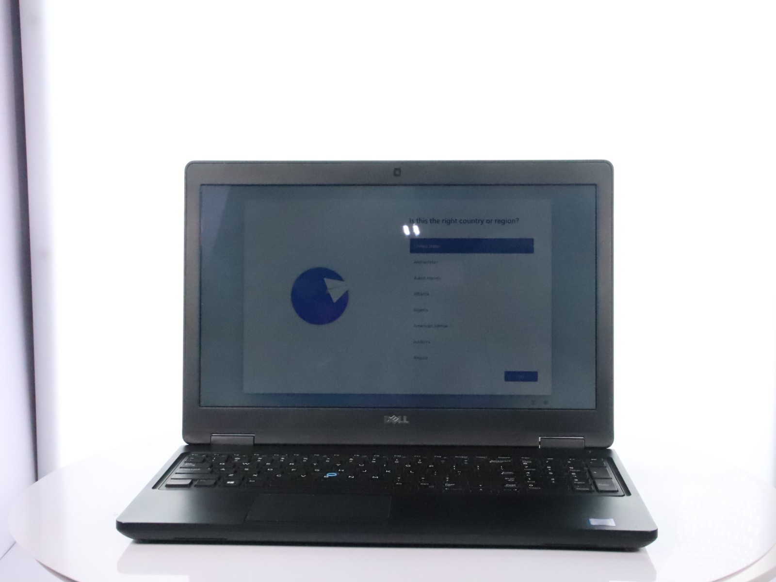 Dell Latitude 5580 Core i7-7820HQ 2.9GHz 16GB RAM 256GB SSD W11Pro w/ AC Adapter