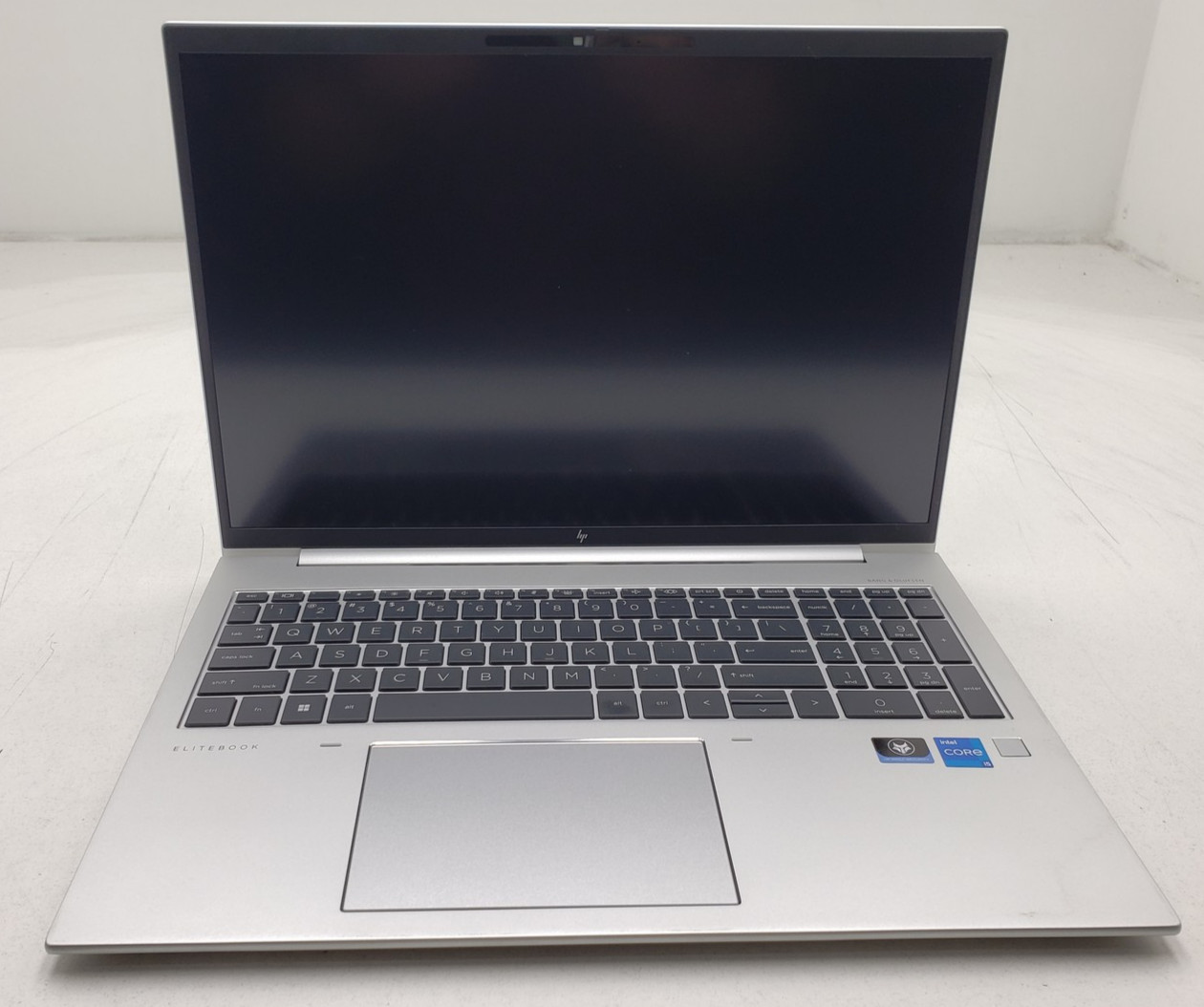 HP EliteBook 860 G9 16″ Intel i5-1235U 16GB RAM 256GB SSD Windows 11 Laptop PC.