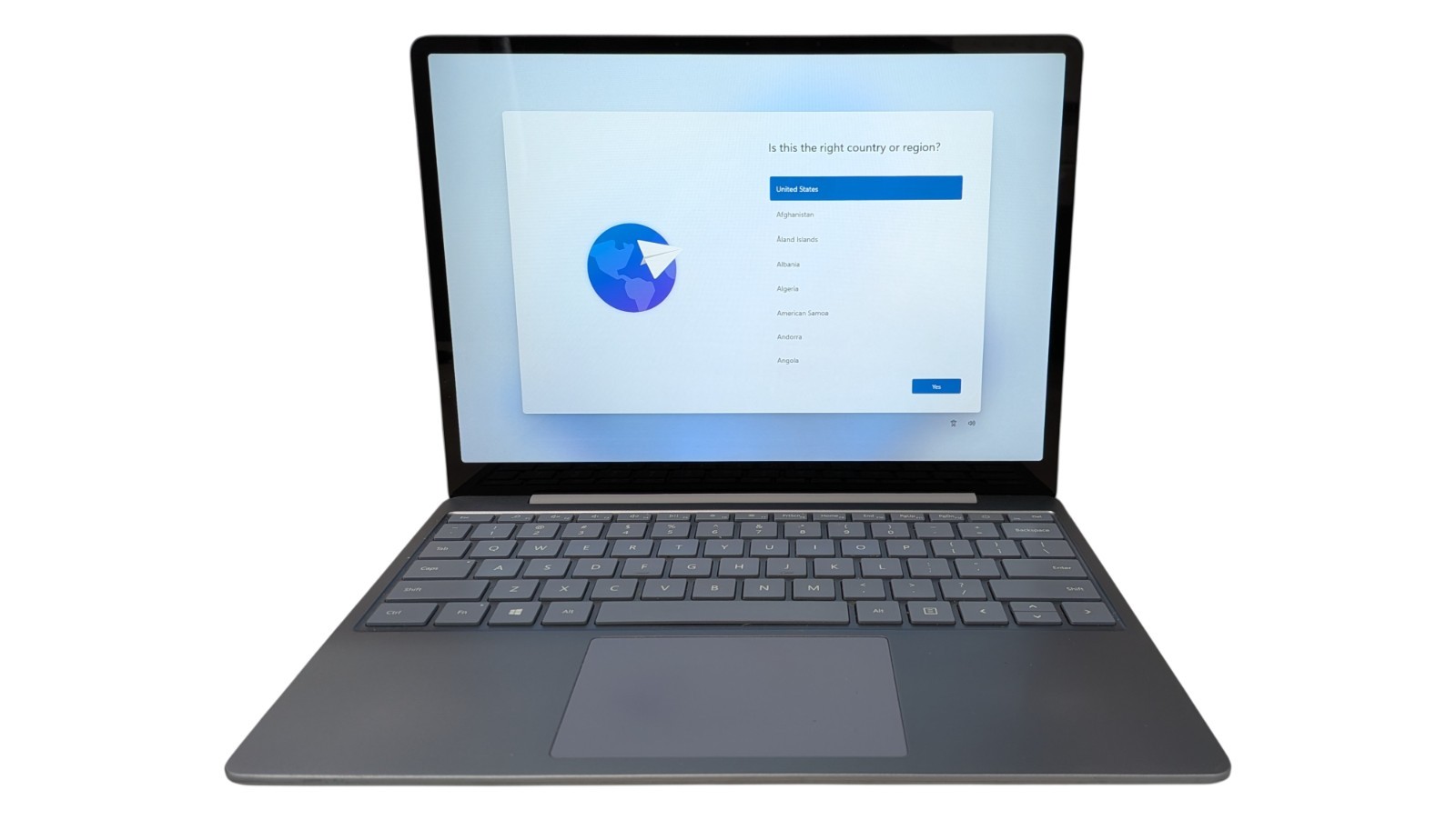 Microsoft Surface Laptop Go i5-1035G1 @ 1.00GHz, 8GB Ram, 128GB NVMe, Win 11 Pro