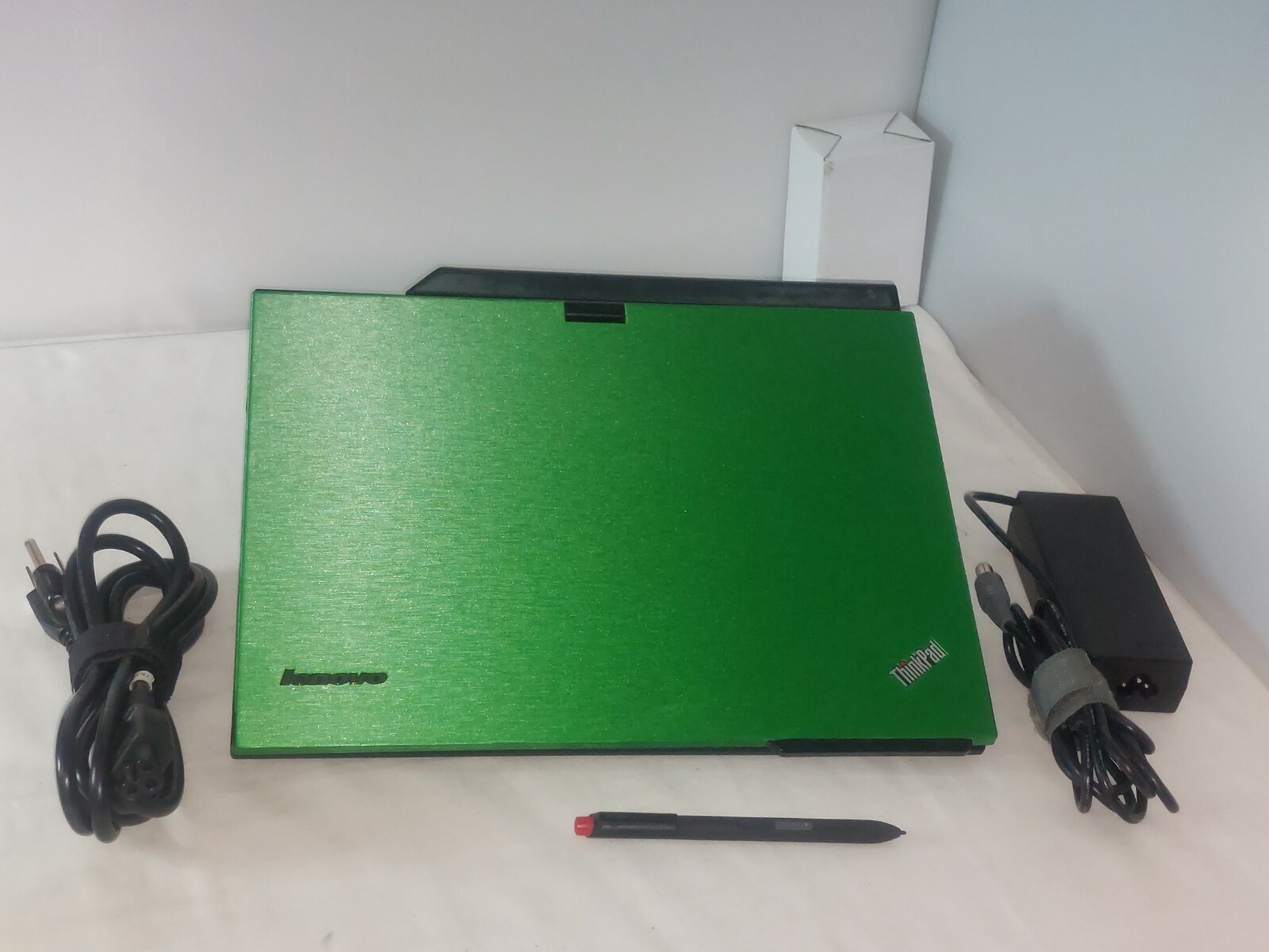 Green Brushed Aluminum Lenovo Thinkpad X220T Touchscreen 12.5″ i5 240gb ssd 8gb
