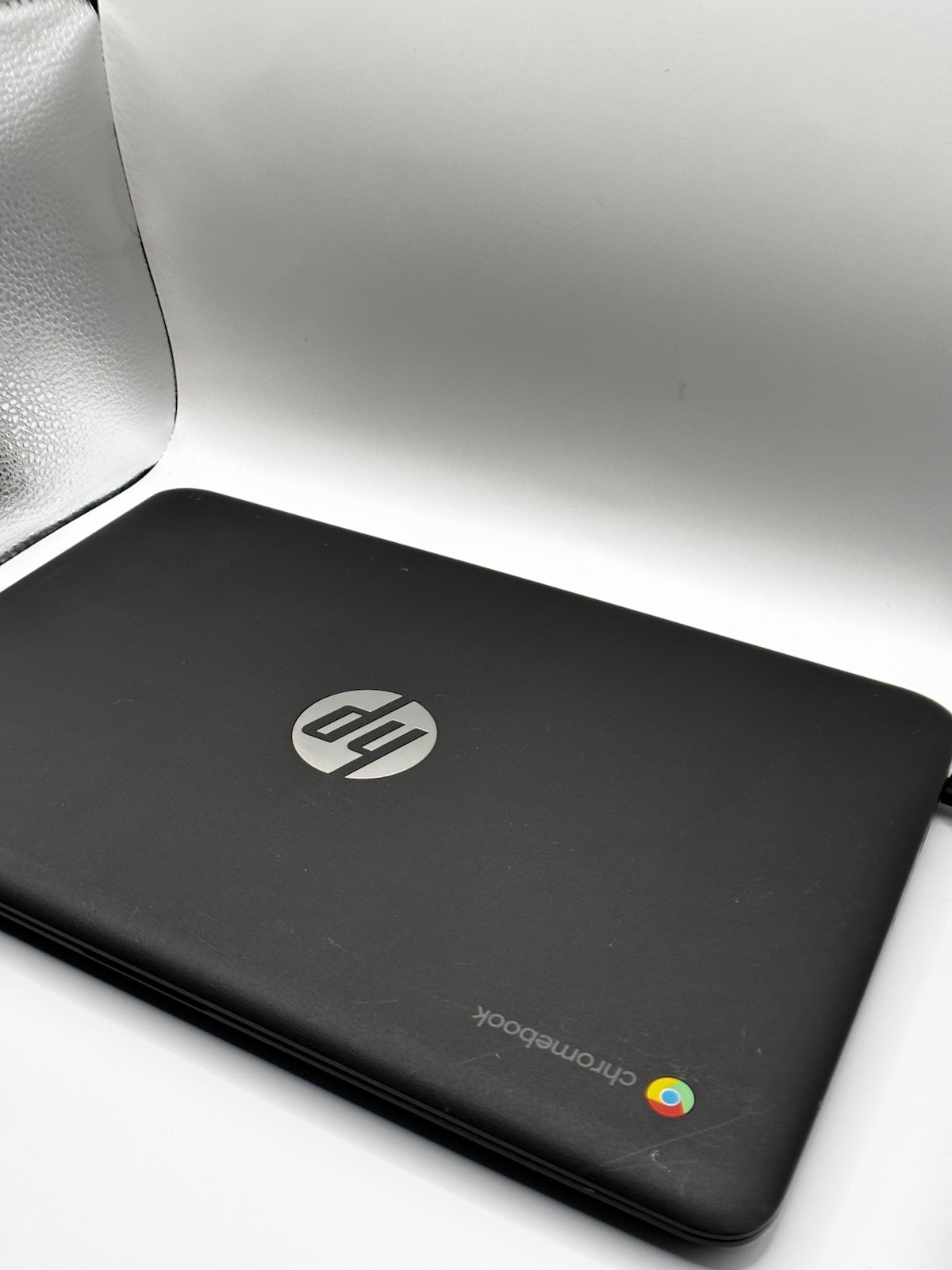 HP Chromebook Model 11A-NB0013DX 11.6 Intel Celeron N3350 4GB RAM 32GB ChromeOS