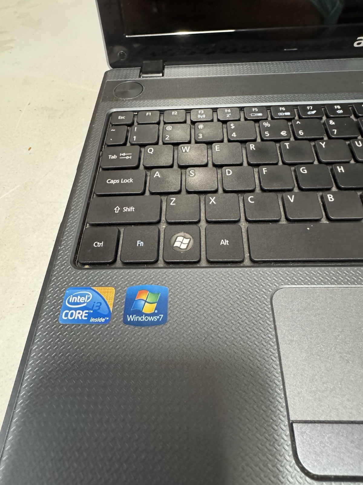 Acer Aspire 5733 i3-370M Laptop No HDD Battery Dead No Charger AS IS
