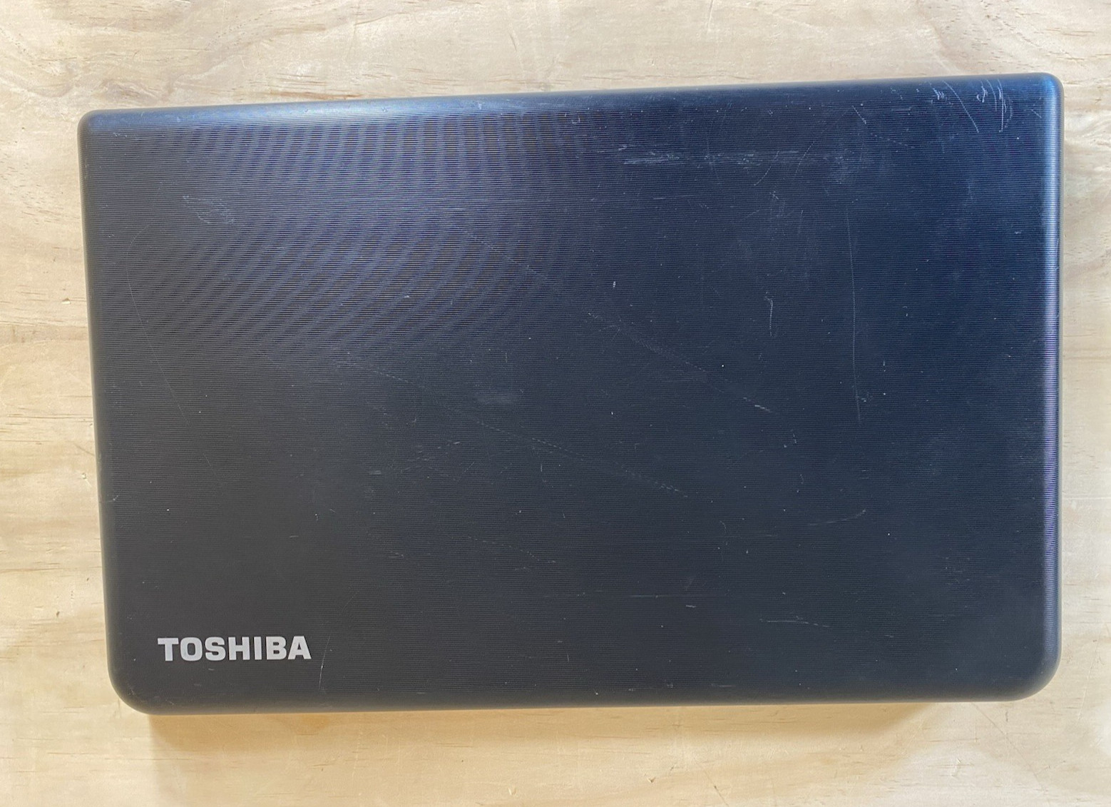 Toshiba Satellite C55D-A5372 15.6″ AMD A4-5000@1.5GHz/8GB RAM/128GB SSD/BAD BATT