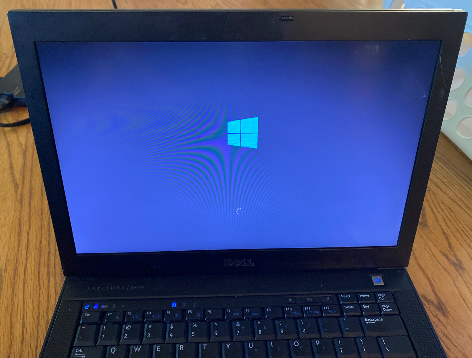 DELL LATITUDE E6400 LAPTOP CORE 2 DUO P8700 4GB RAM 300GB HDD WIN 10 HOME W/BAG